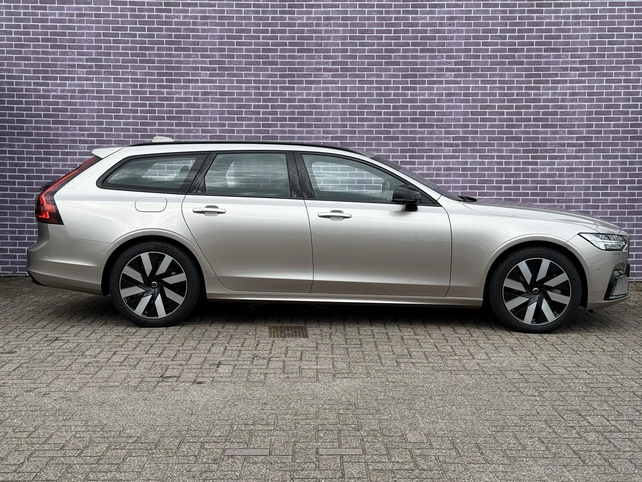 Hoofdafbeelding Volvo V90