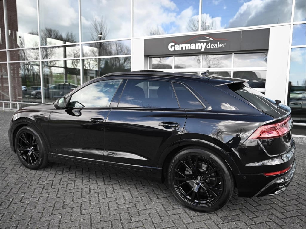 Hoofdafbeelding Audi Q8