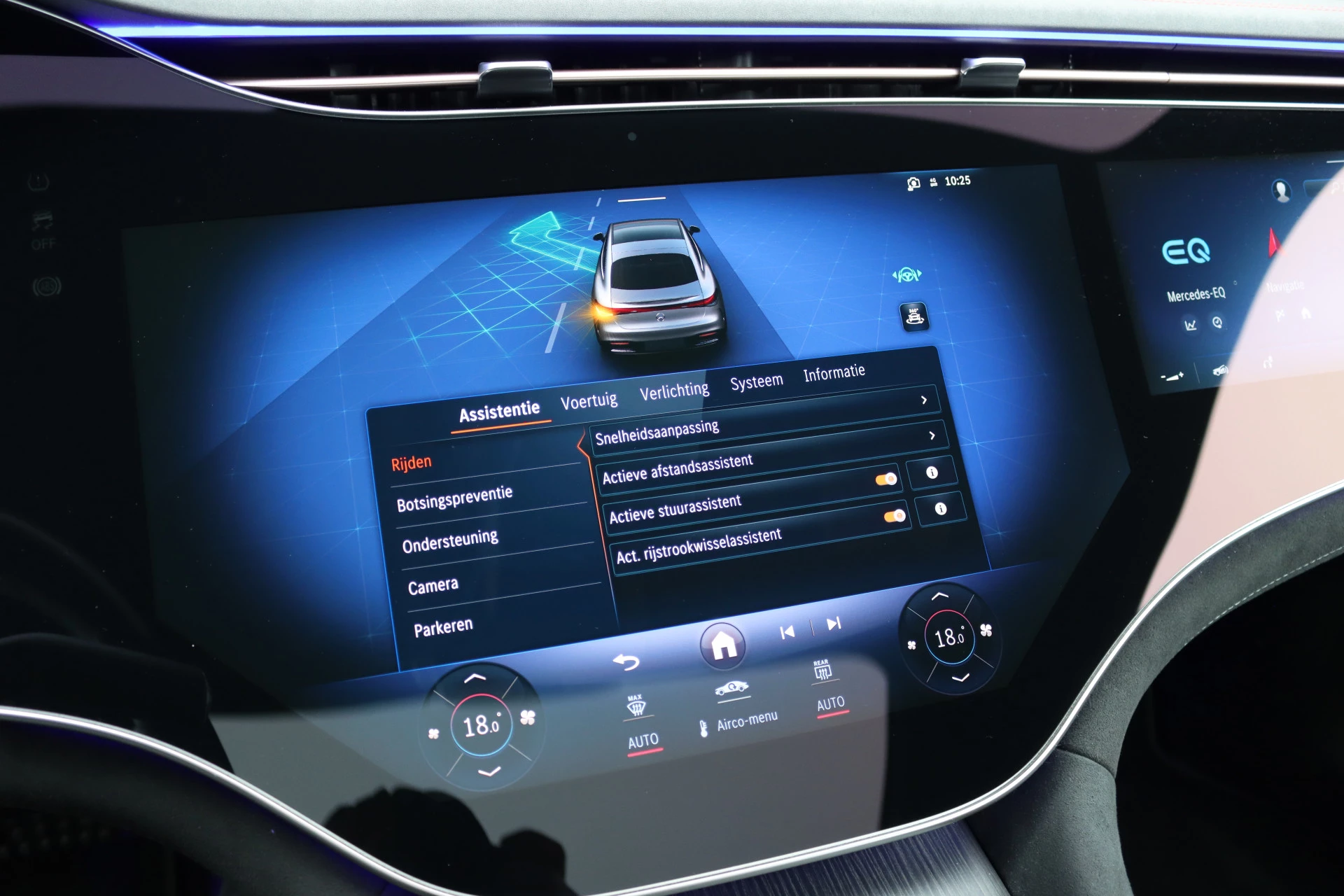 Hoofdafbeelding Mercedes-Benz EQS