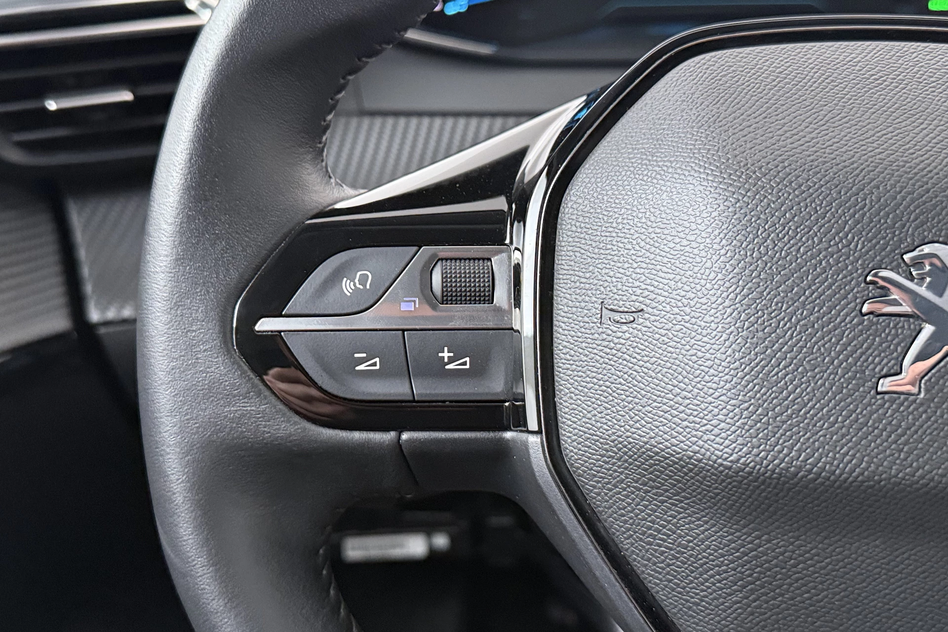 Hoofdafbeelding Peugeot e-208