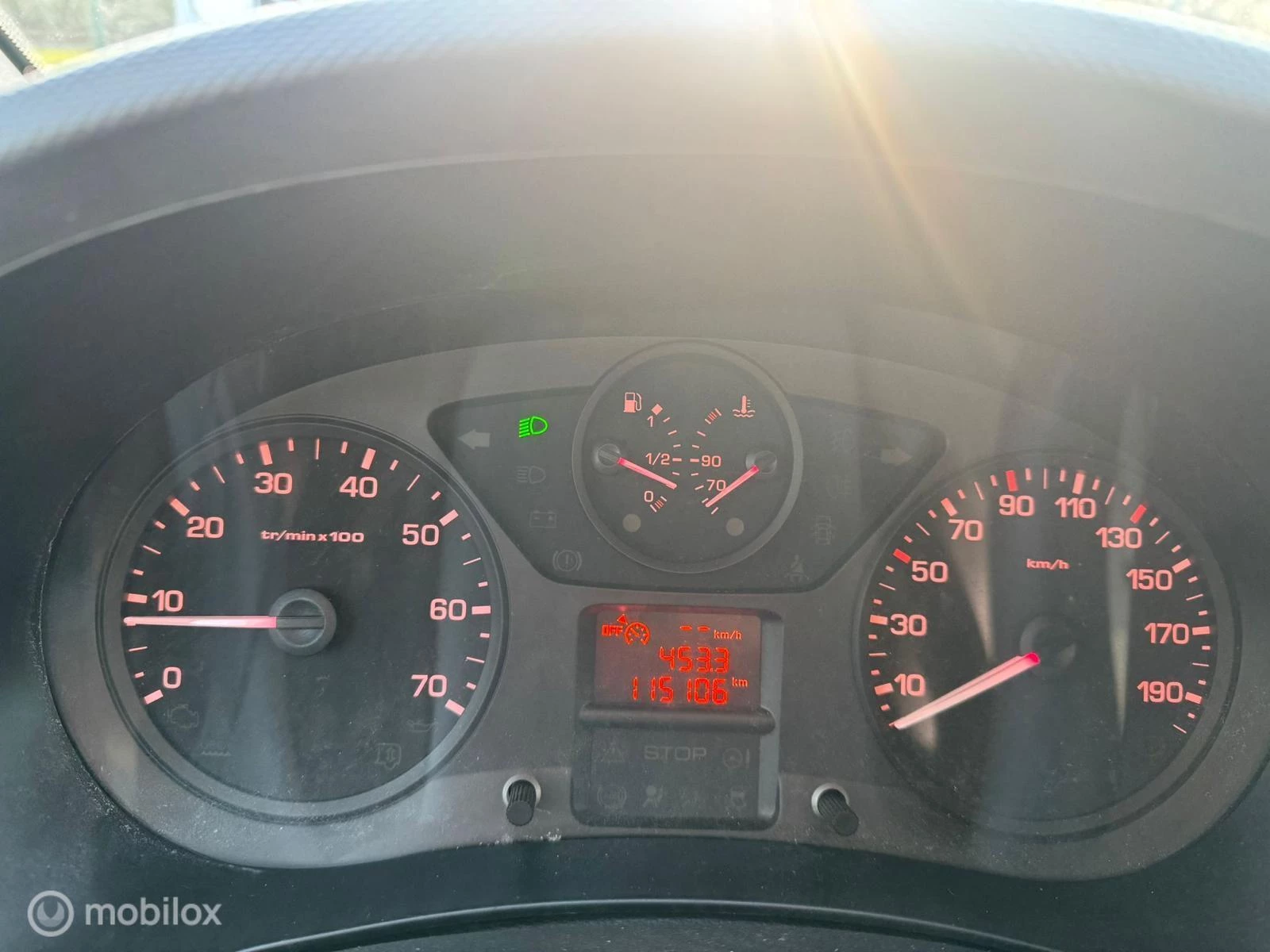 Hoofdafbeelding Peugeot Partner