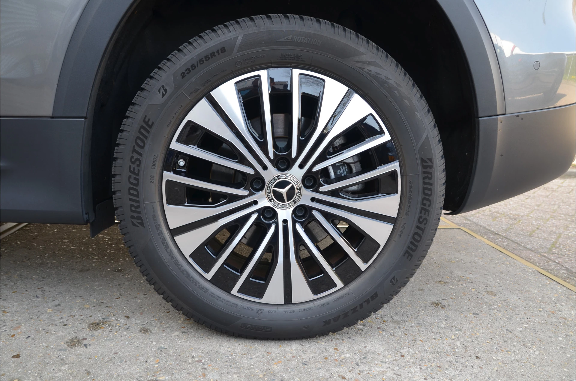 Hoofdafbeelding Mercedes-Benz EQB
