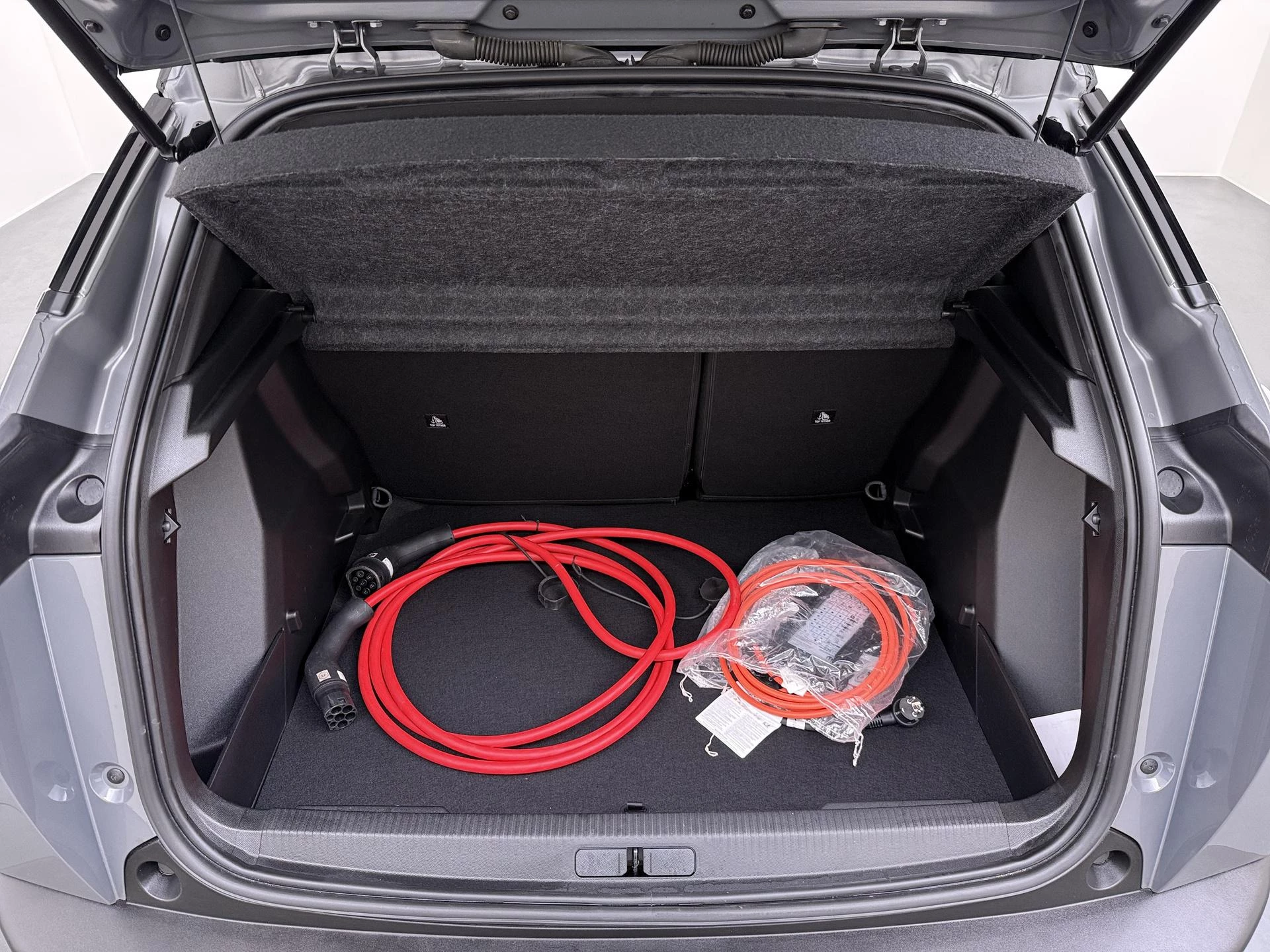 Hoofdafbeelding Peugeot e-2008