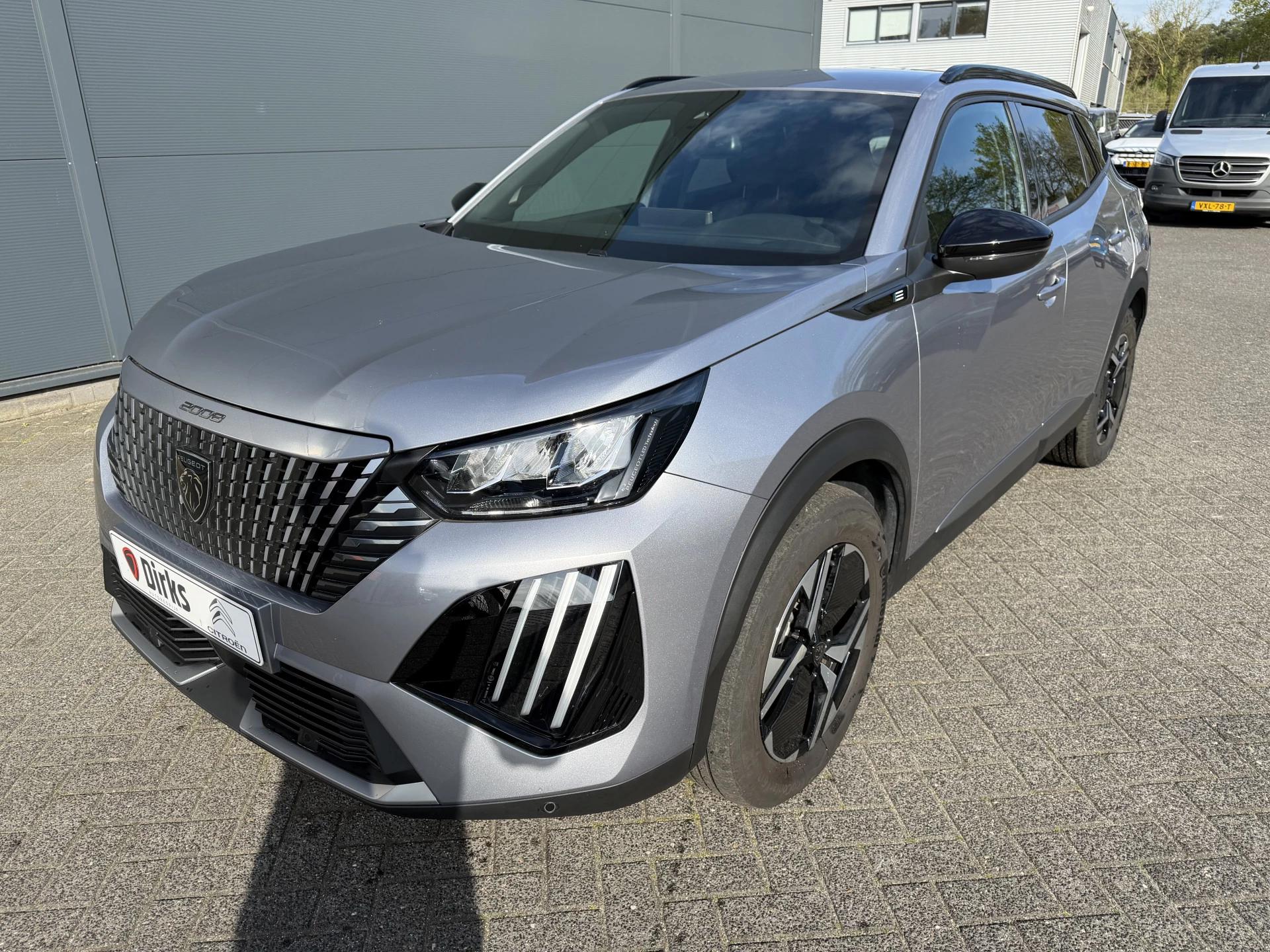 Hoofdafbeelding Peugeot e-2008