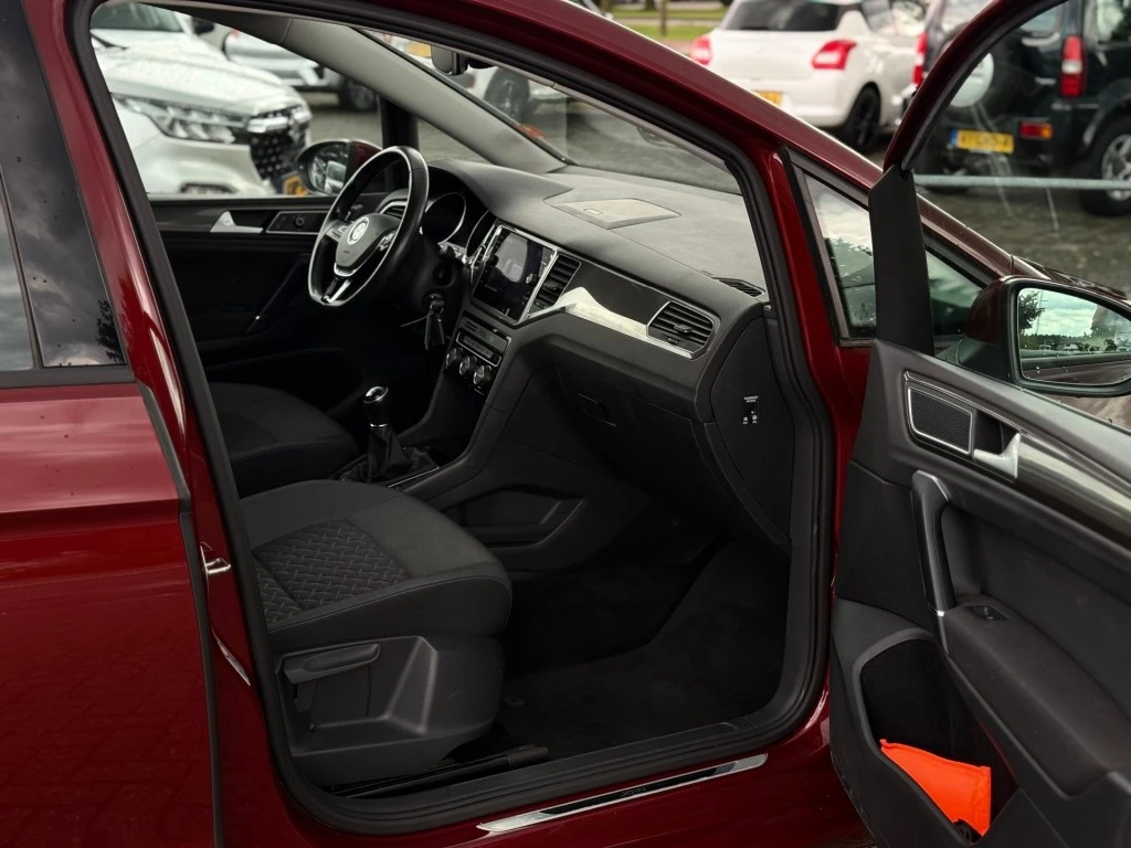 Hoofdafbeelding Volkswagen Golf Sportsvan