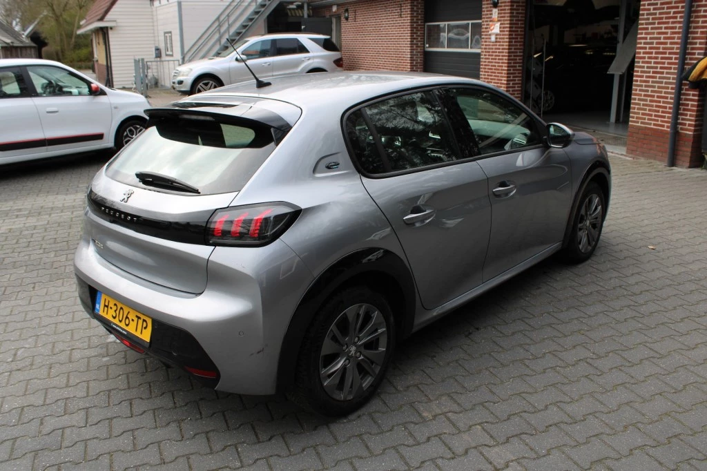 Hoofdafbeelding Peugeot e-208