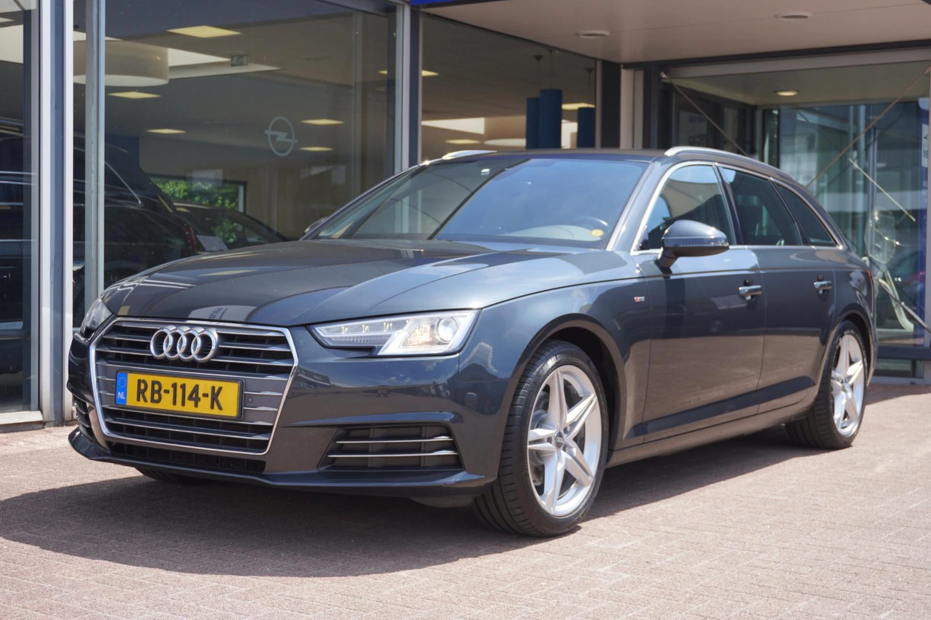 Hoofdafbeelding Audi A4
