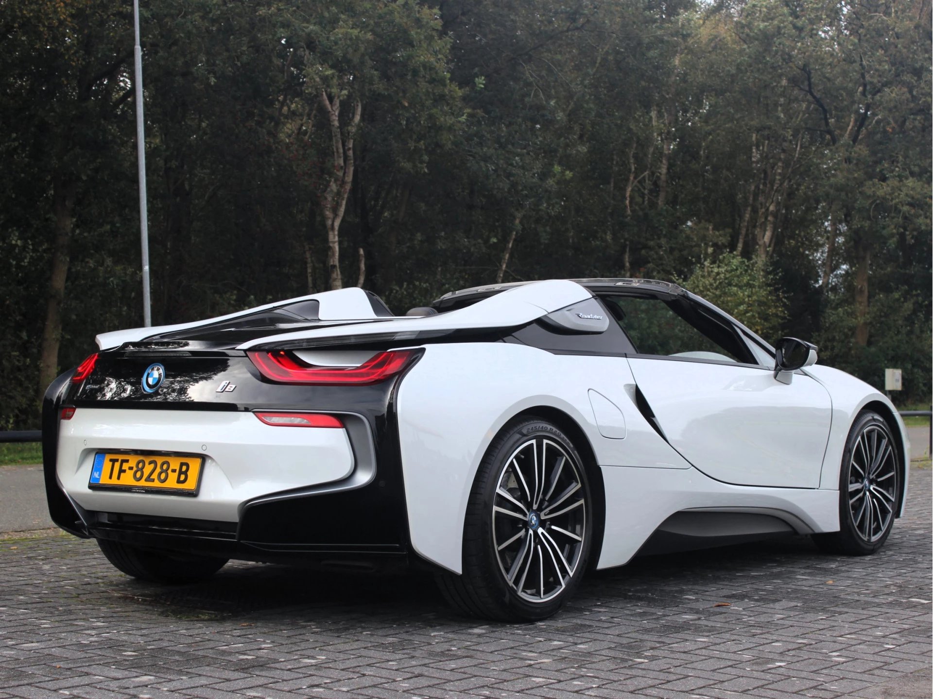 Hoofdafbeelding BMW i8