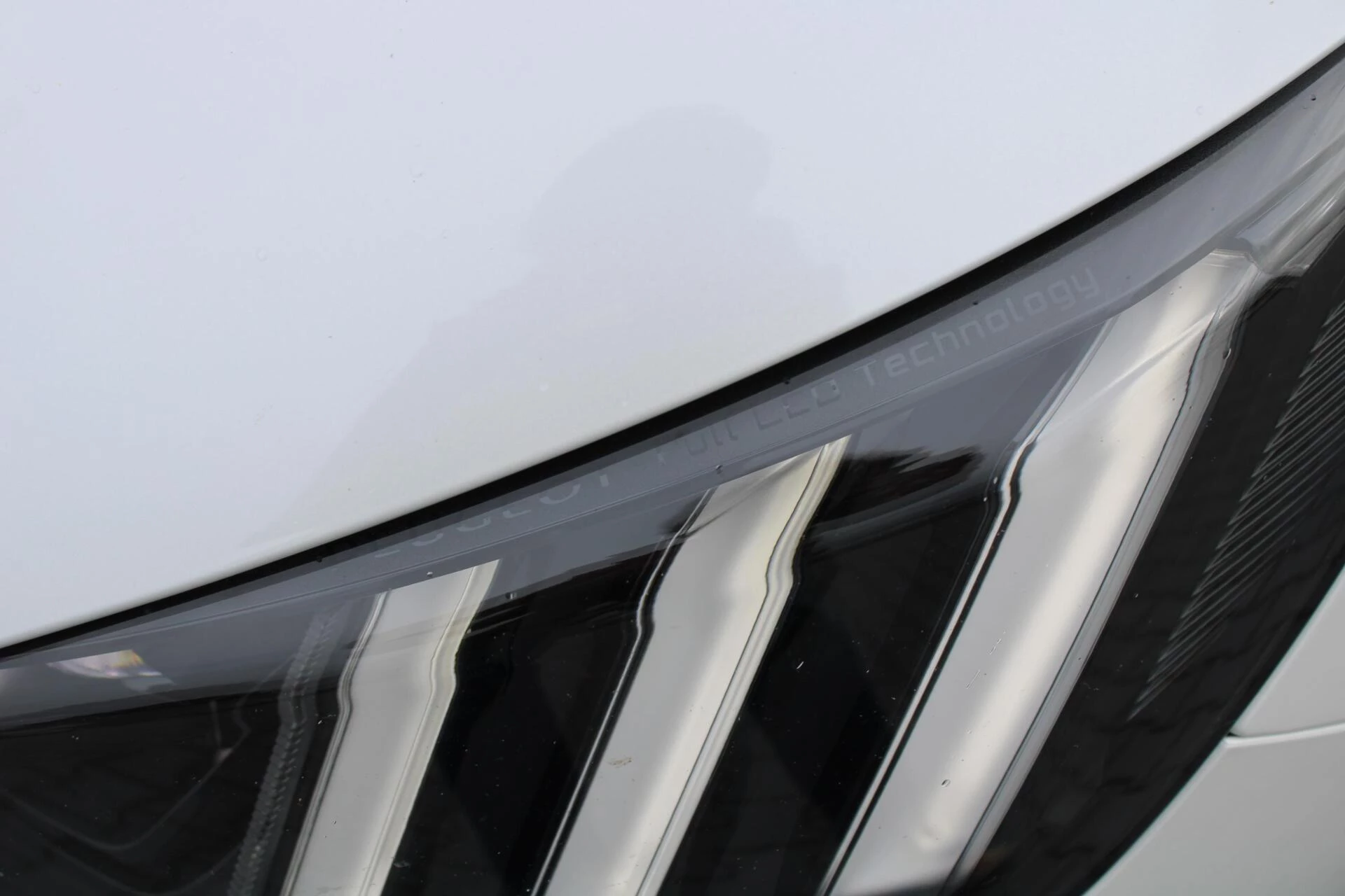 Hoofdafbeelding Peugeot e-208