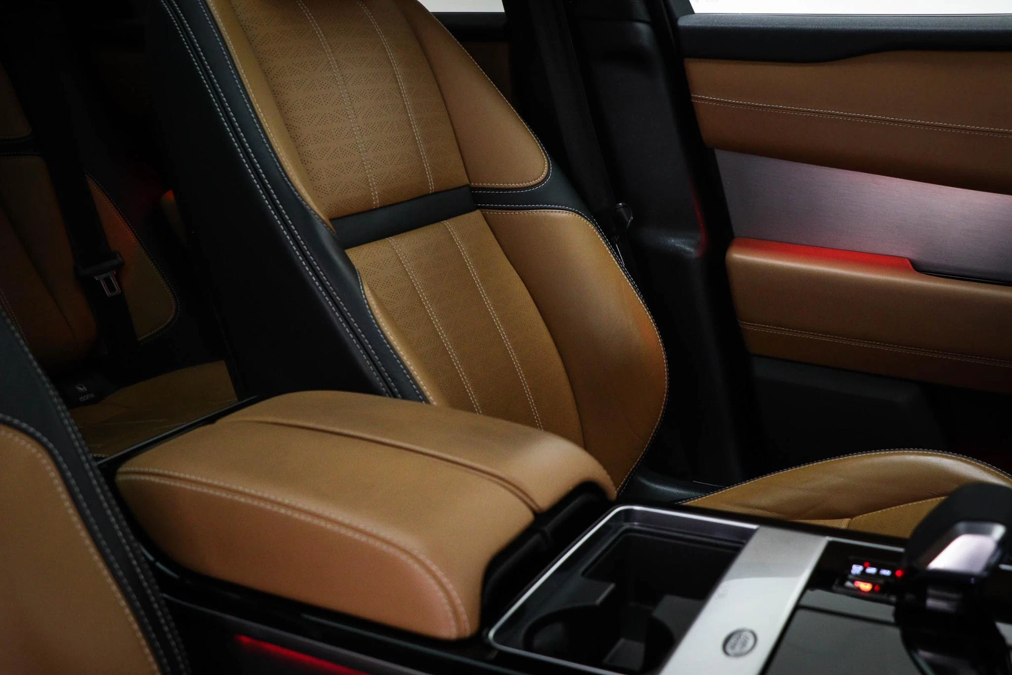 Hoofdafbeelding Land Rover Range Rover Velar