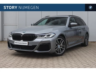 BMW 5 Serie Touring 530e High Executive M Sport Automaat / Panoramadak / Sportstoelen / Comfort Access / Achteruitrijcamera / Laserlight / Head-Up