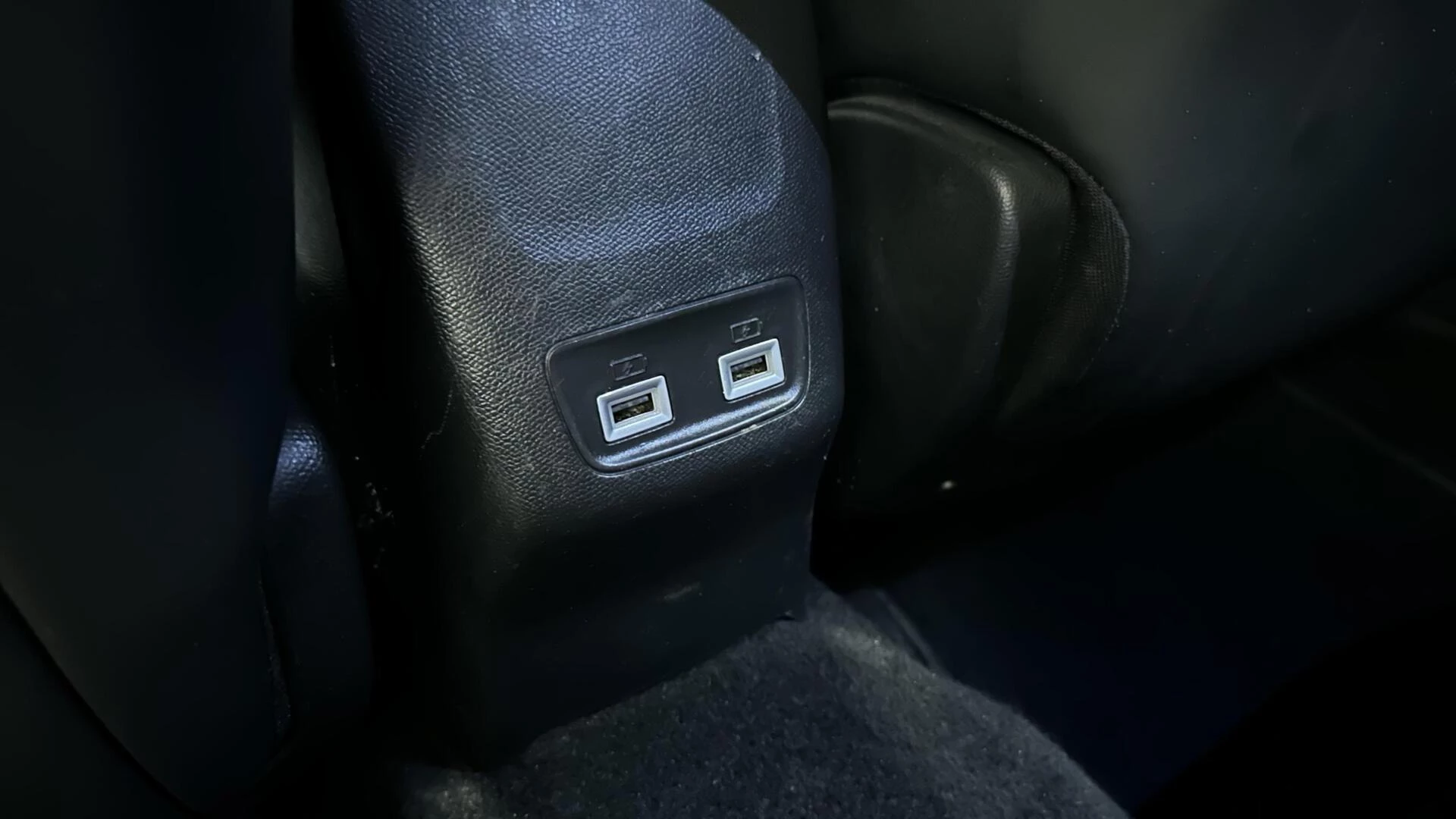 Hoofdafbeelding Peugeot e-2008