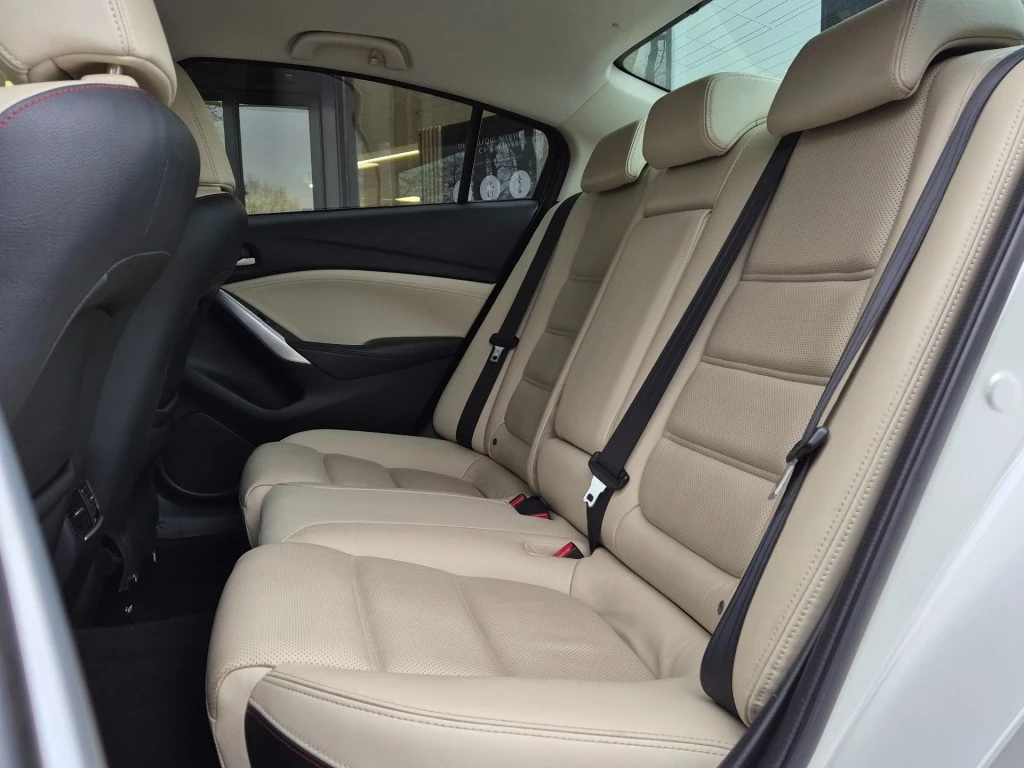 Hoofdafbeelding Mazda 6