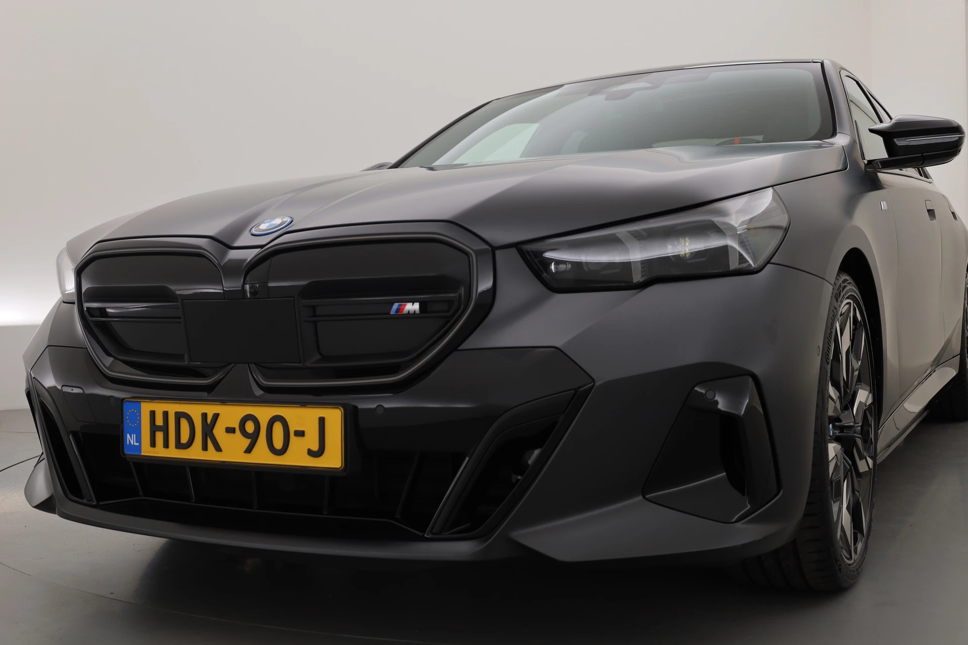 Hoofdafbeelding BMW i5