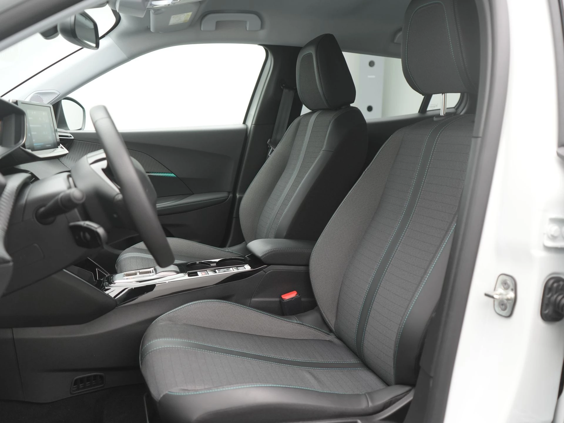Hoofdafbeelding Peugeot e-2008