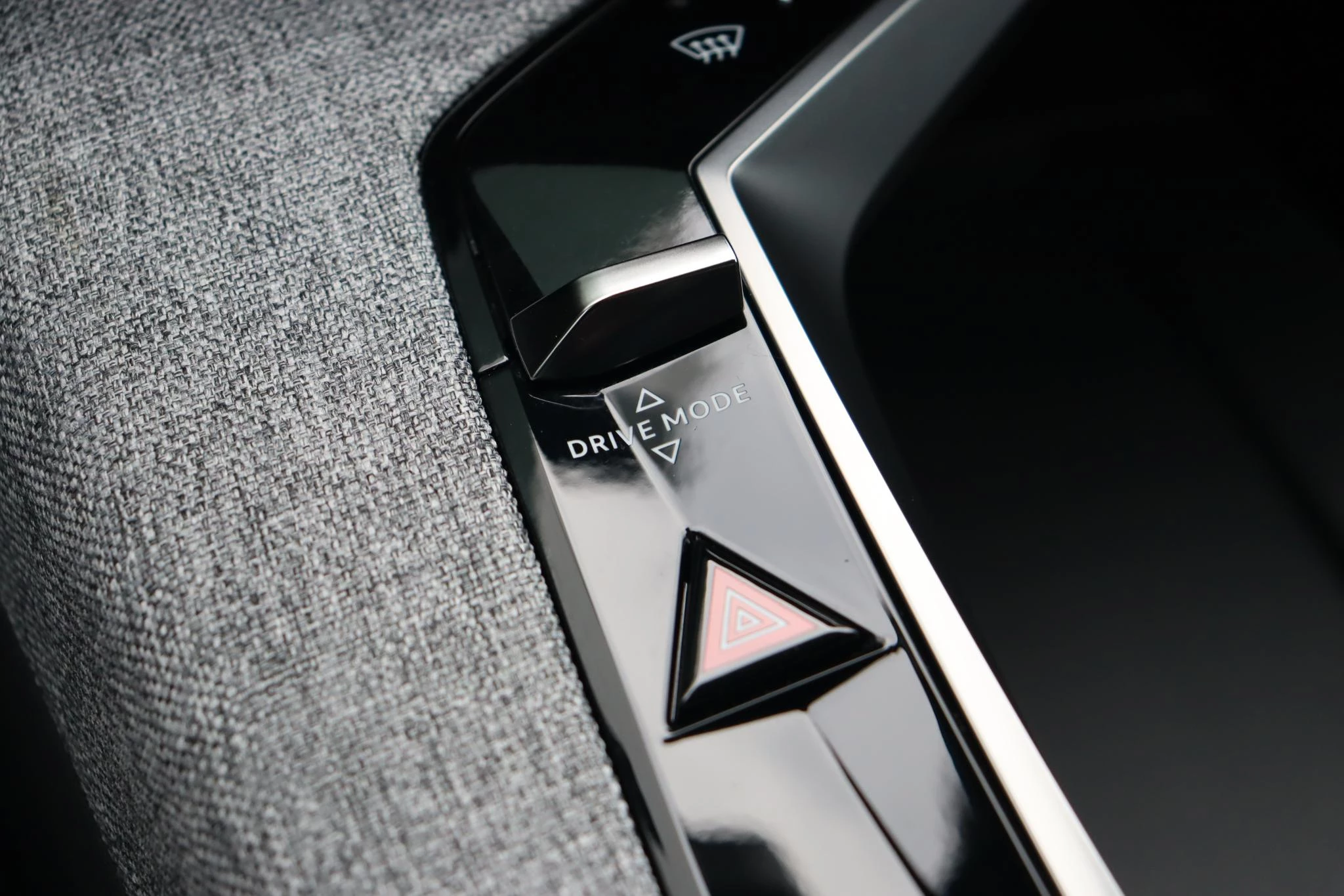 Hoofdafbeelding Peugeot e-3008