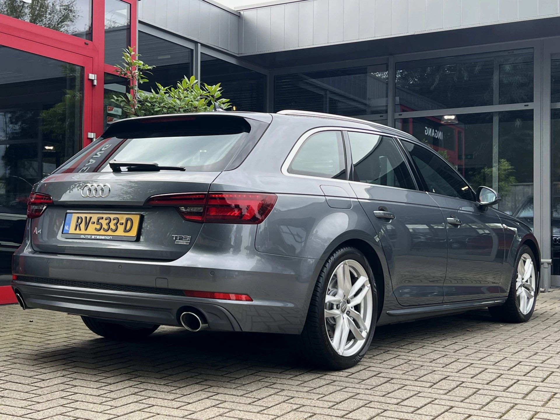 Hoofdafbeelding Audi A4