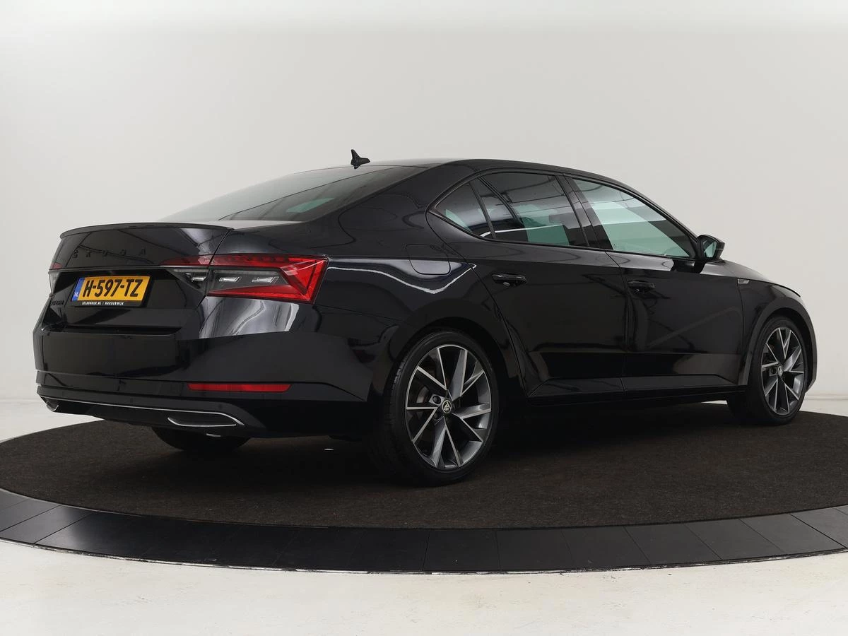 Hoofdafbeelding Škoda Superb