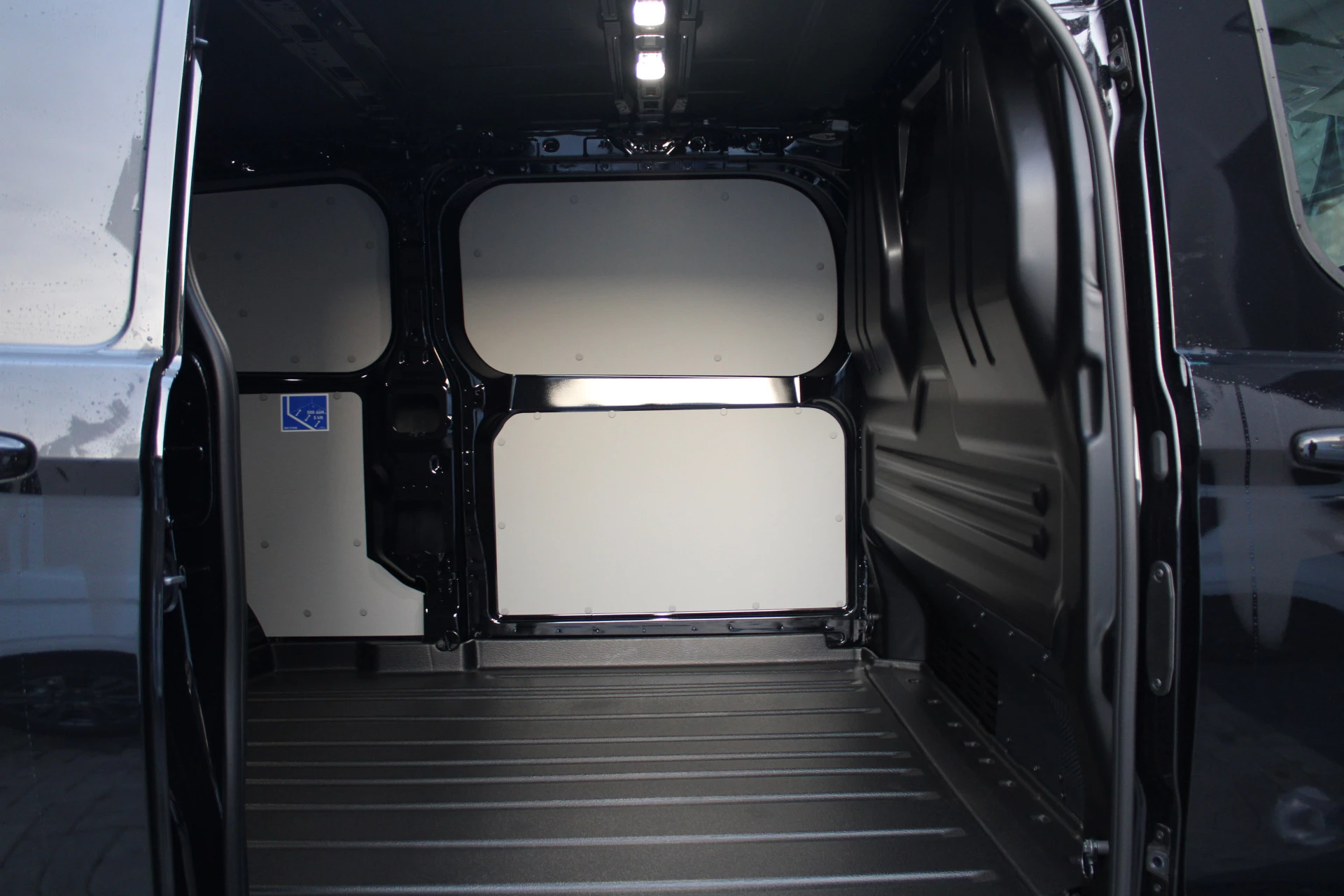 Hoofdafbeelding Ford E-Transit Custom