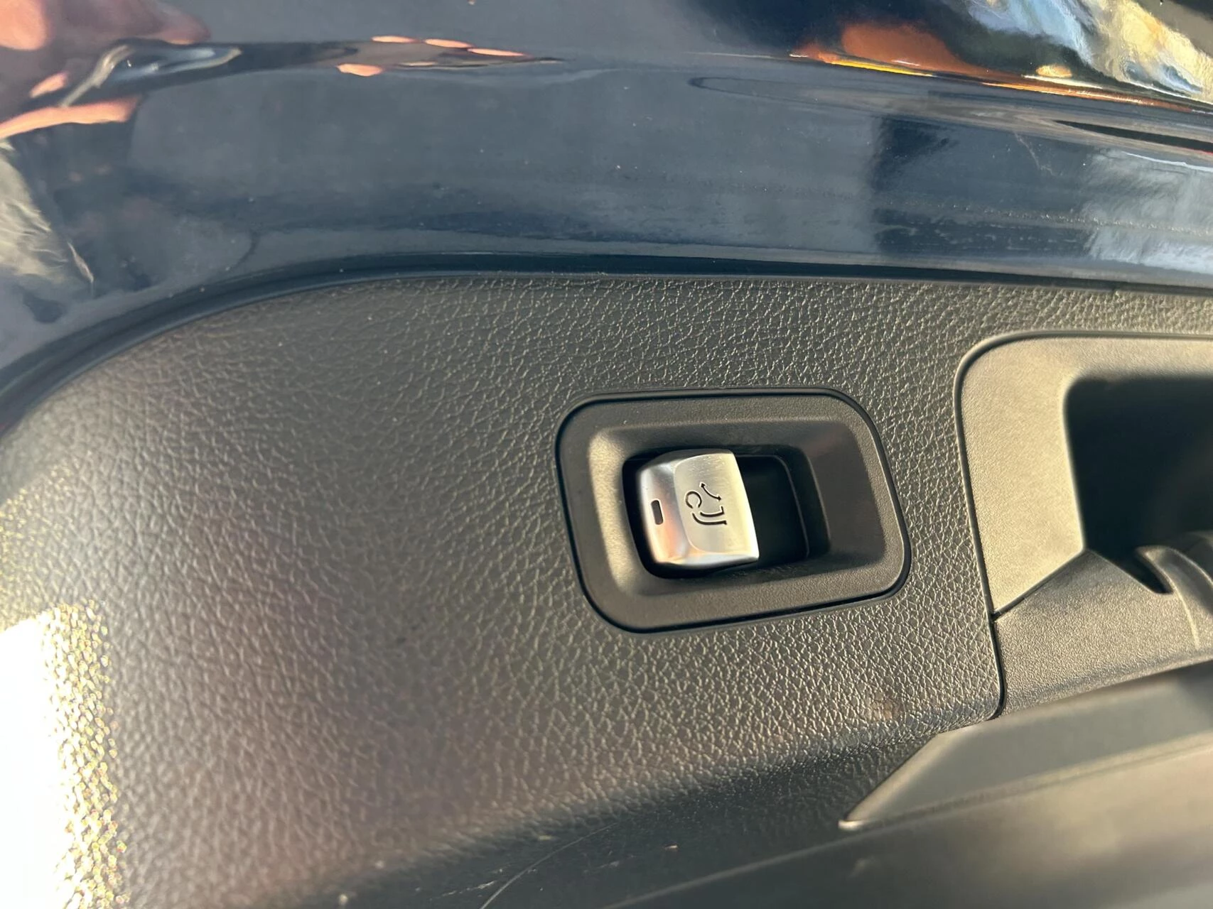 Hoofdafbeelding Mercedes-Benz EQC