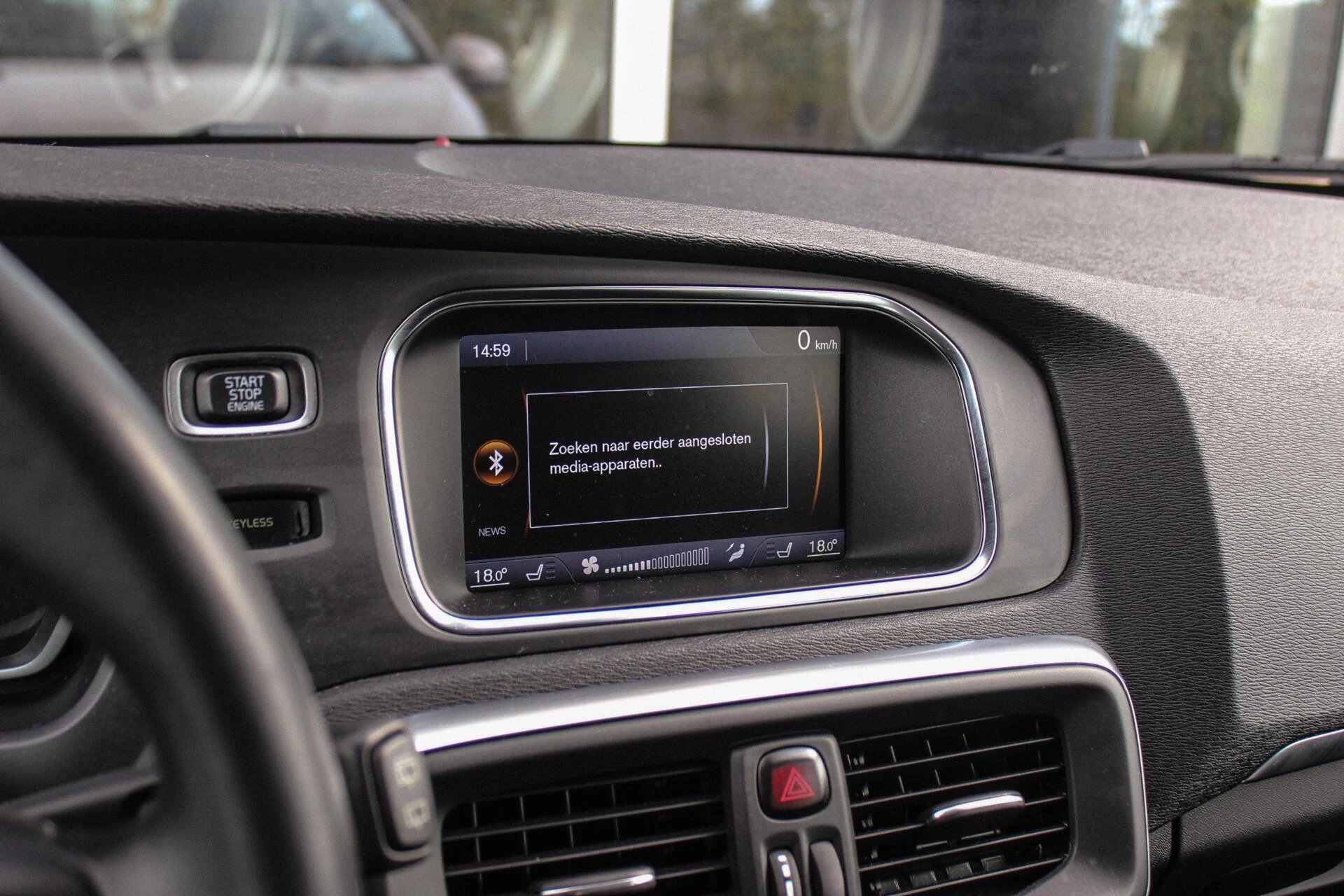 Hoofdafbeelding Volvo V40