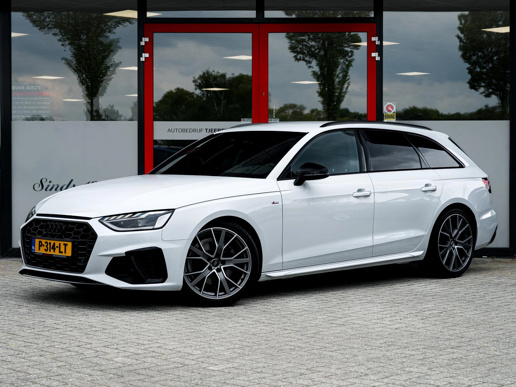 Hoofdafbeelding Audi A4
