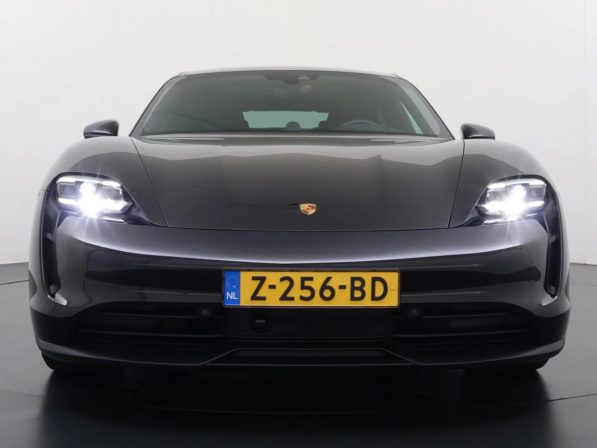 Hoofdafbeelding Porsche Taycan