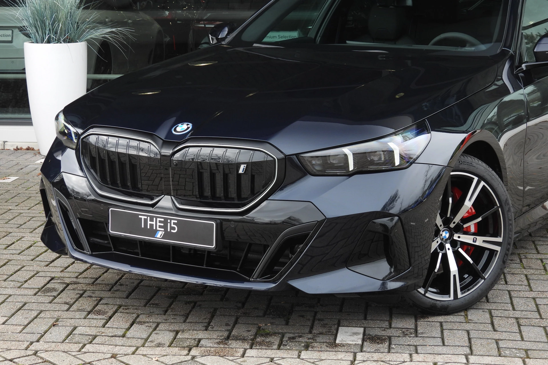Hoofdafbeelding BMW i5