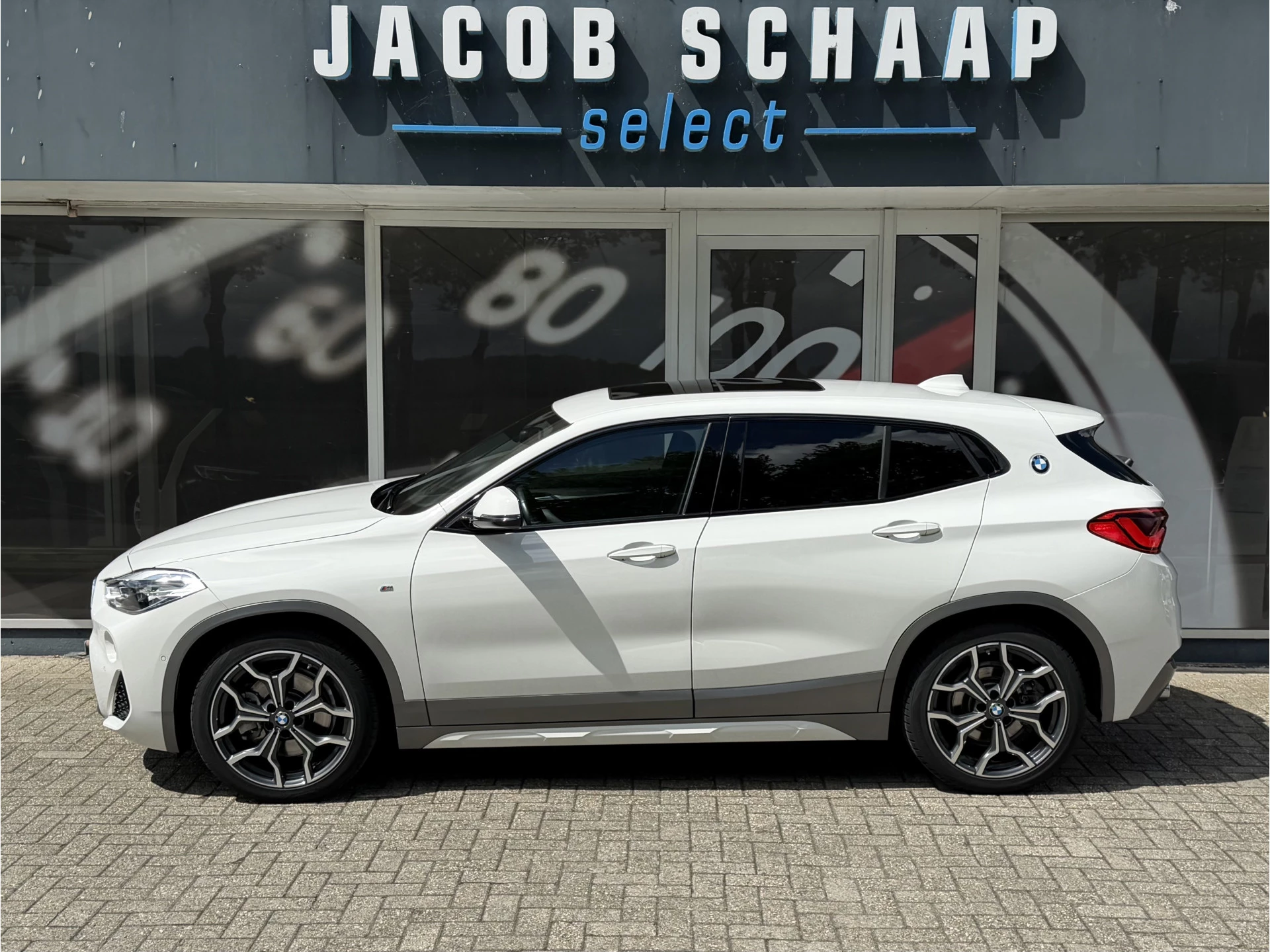 Hoofdafbeelding BMW X2