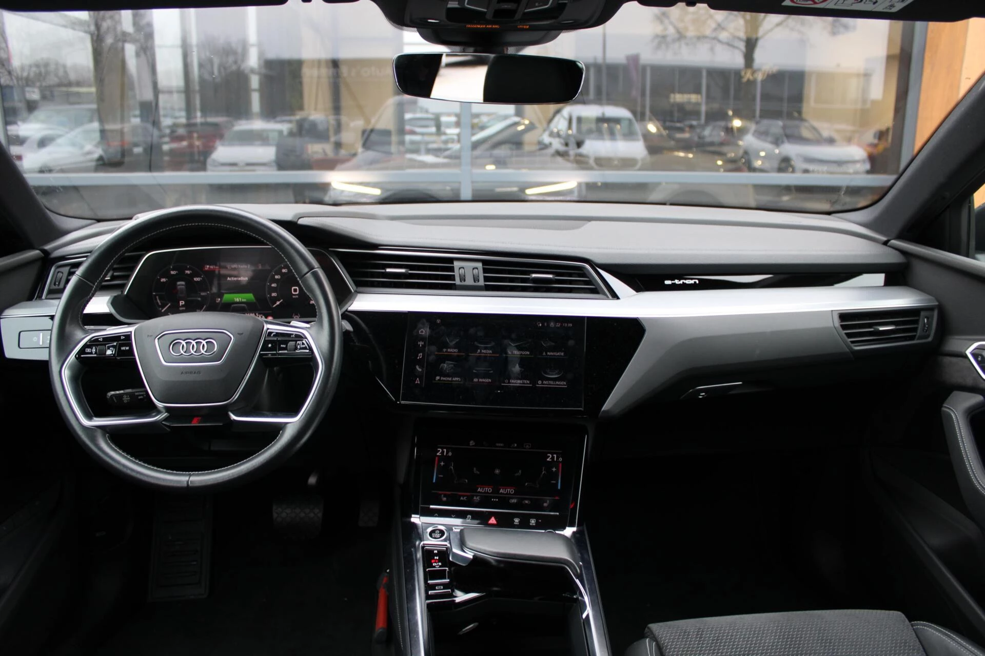 Hoofdafbeelding Audi e-tron