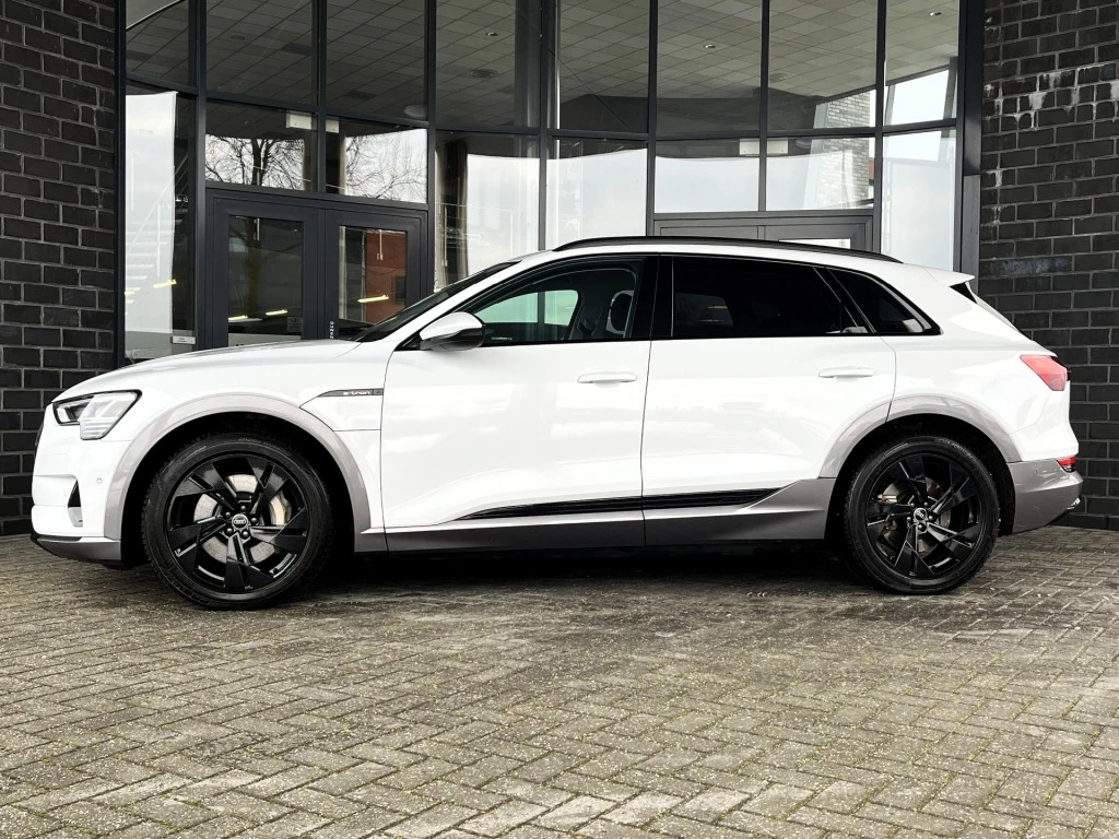 Hoofdafbeelding Audi e-tron