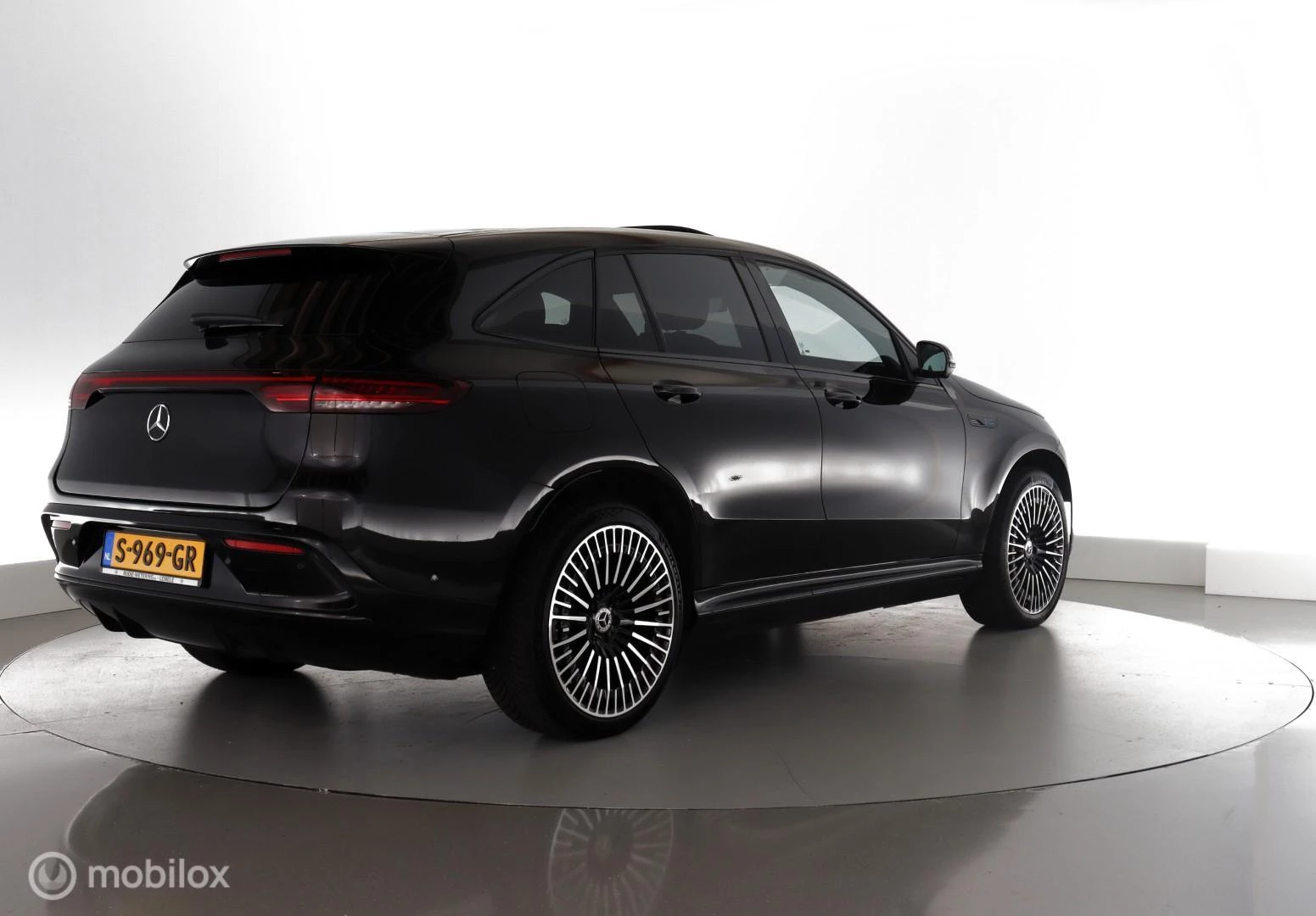 Hoofdafbeelding Mercedes-Benz EQC