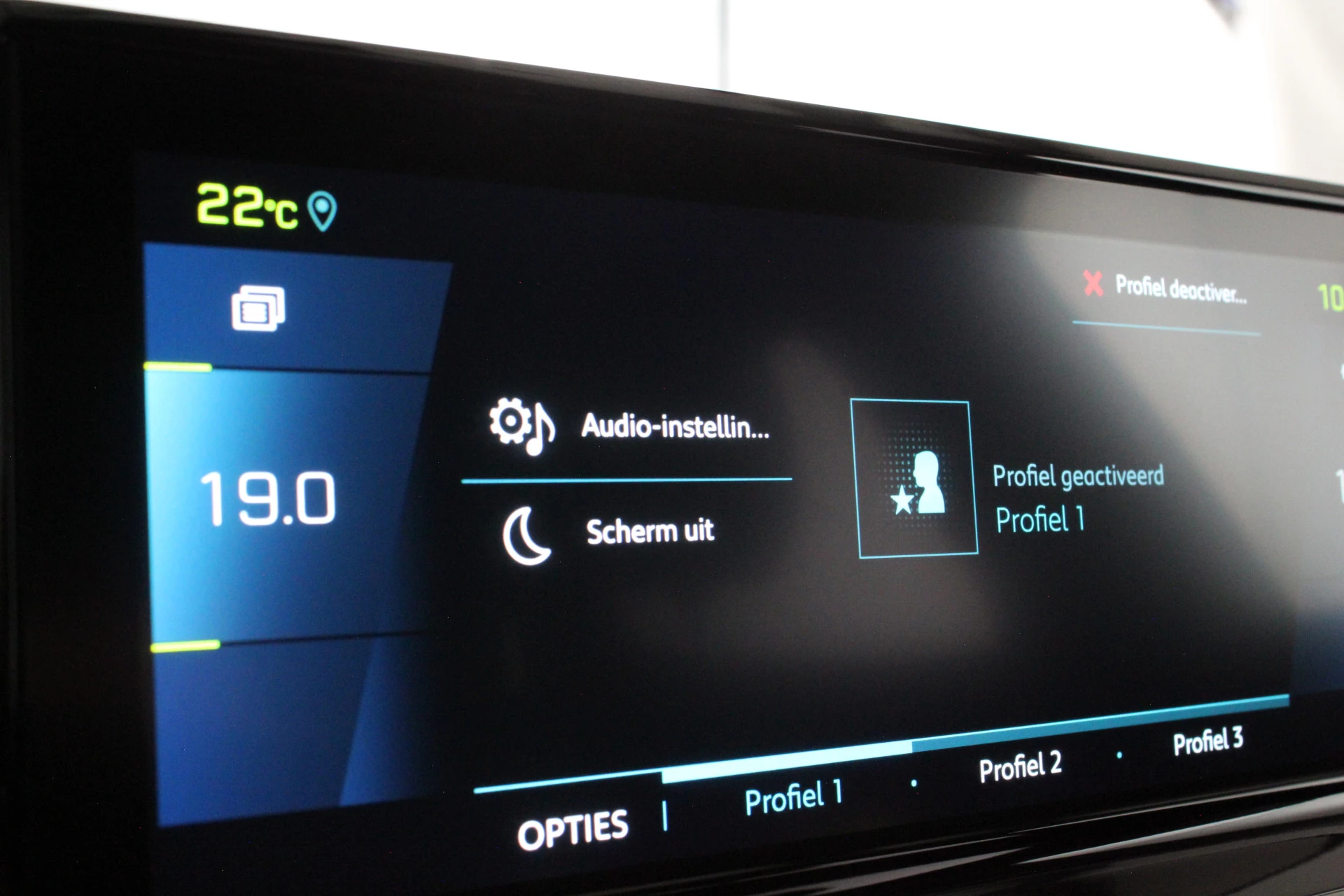 Hoofdafbeelding Peugeot e-2008