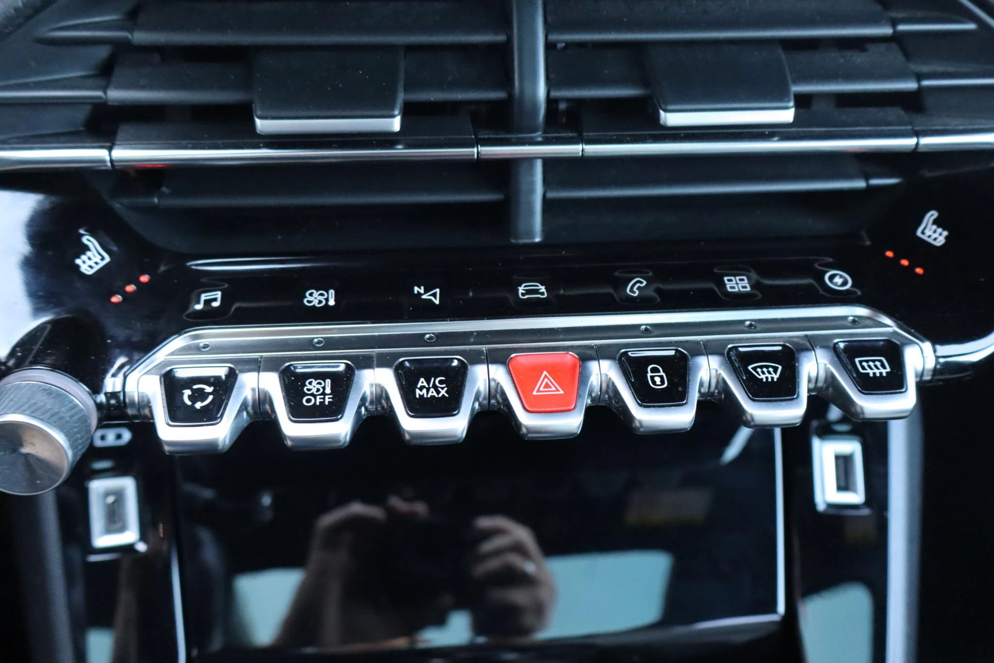 Hoofdafbeelding Peugeot e-208