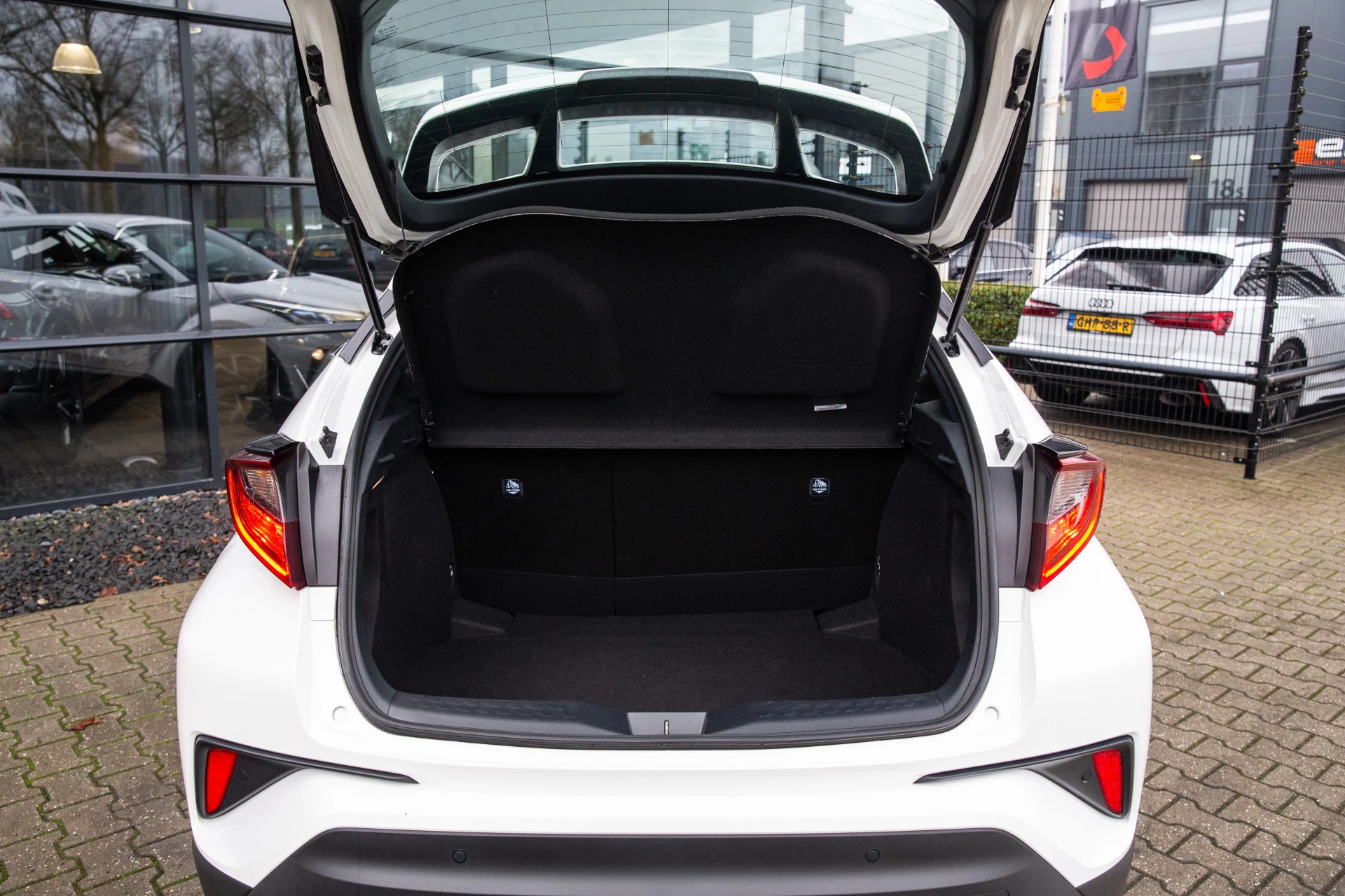 Hoofdafbeelding Toyota C-HR