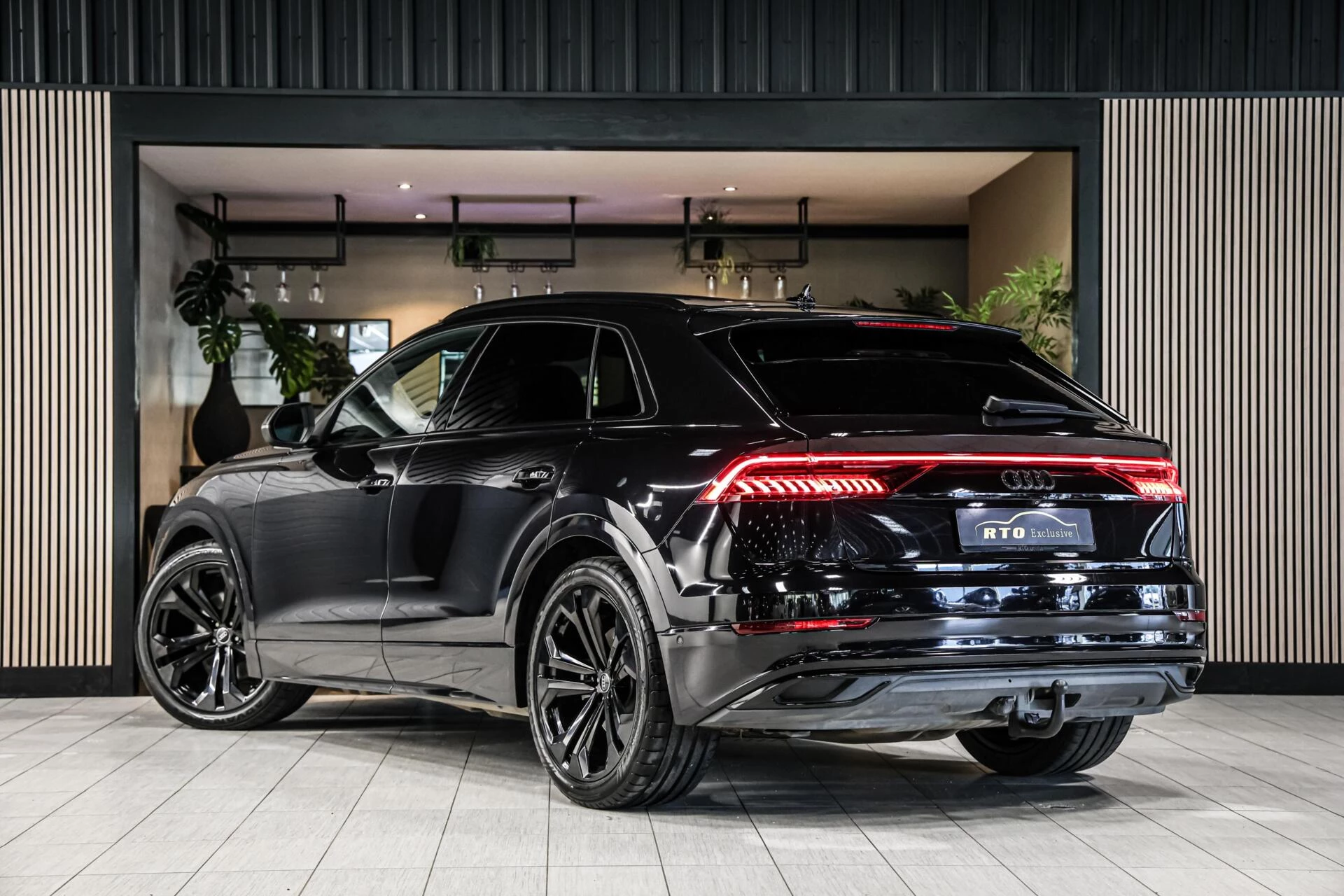 Hoofdafbeelding Audi Q8