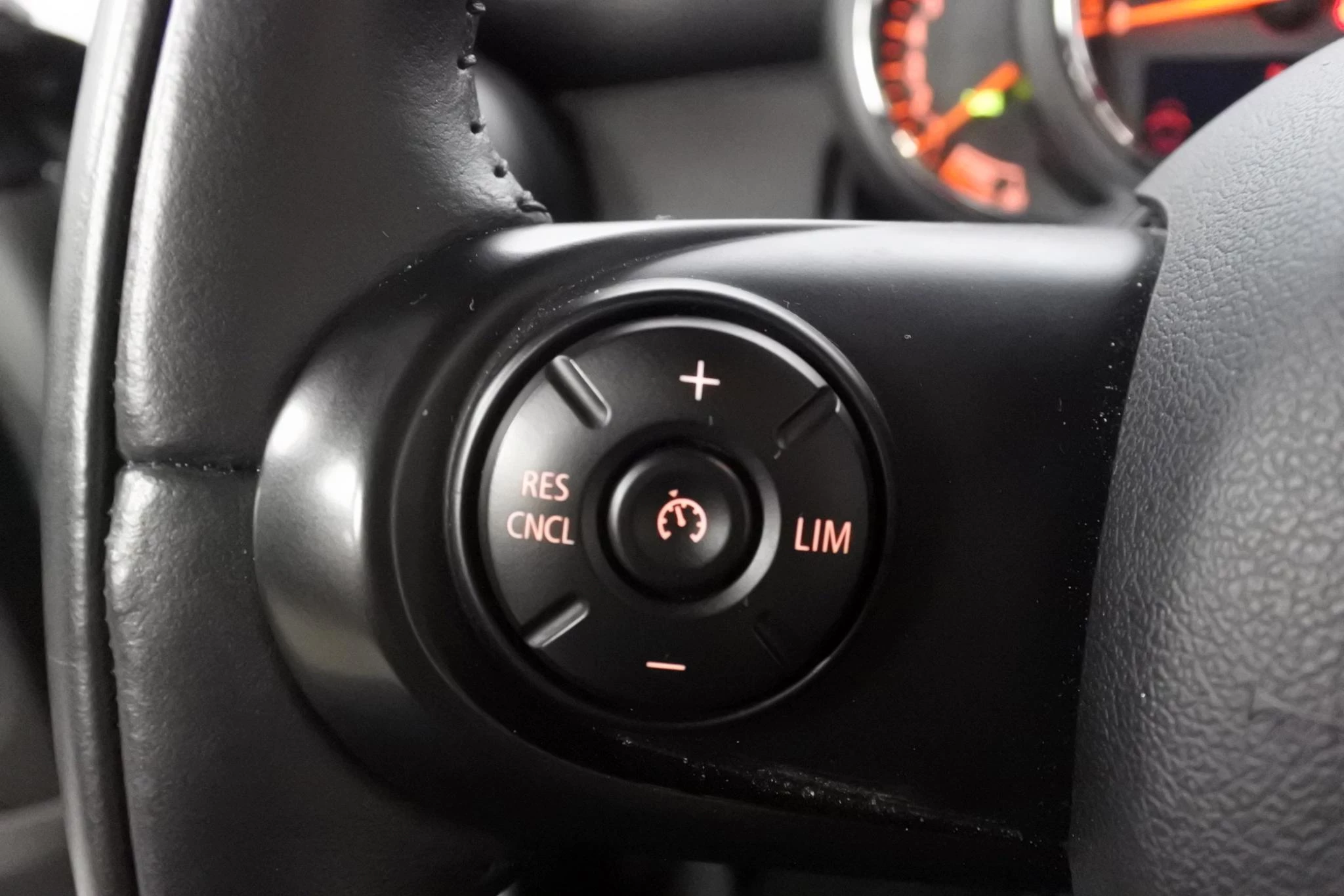 Hoofdafbeelding MINI One