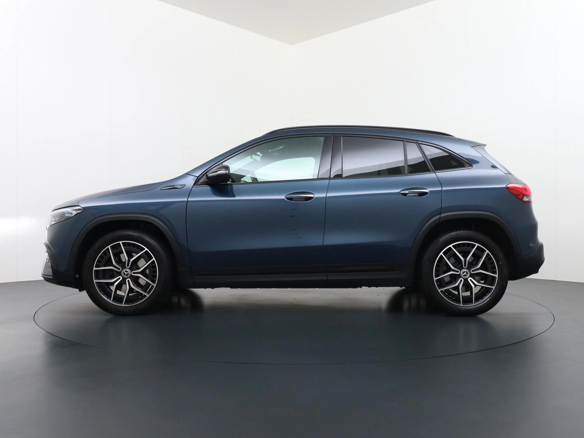 Hoofdafbeelding Mercedes-Benz EQA