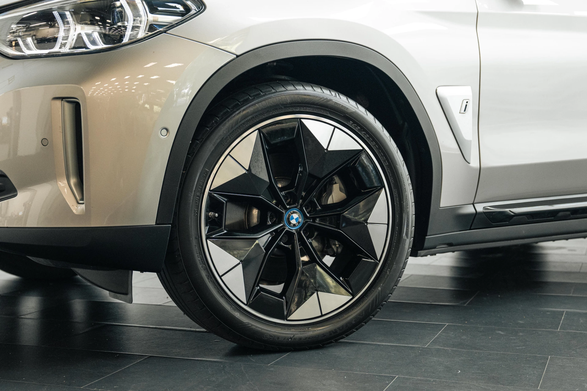 Hoofdafbeelding BMW iX3