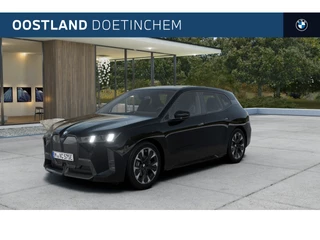 BMW iX xDrive45 M Sport / M Multifunctionele Stoelen / Adaptieve LED / Comfort Access / Parking Assistant / Live Cockpit Professional / Stuurverwarming
