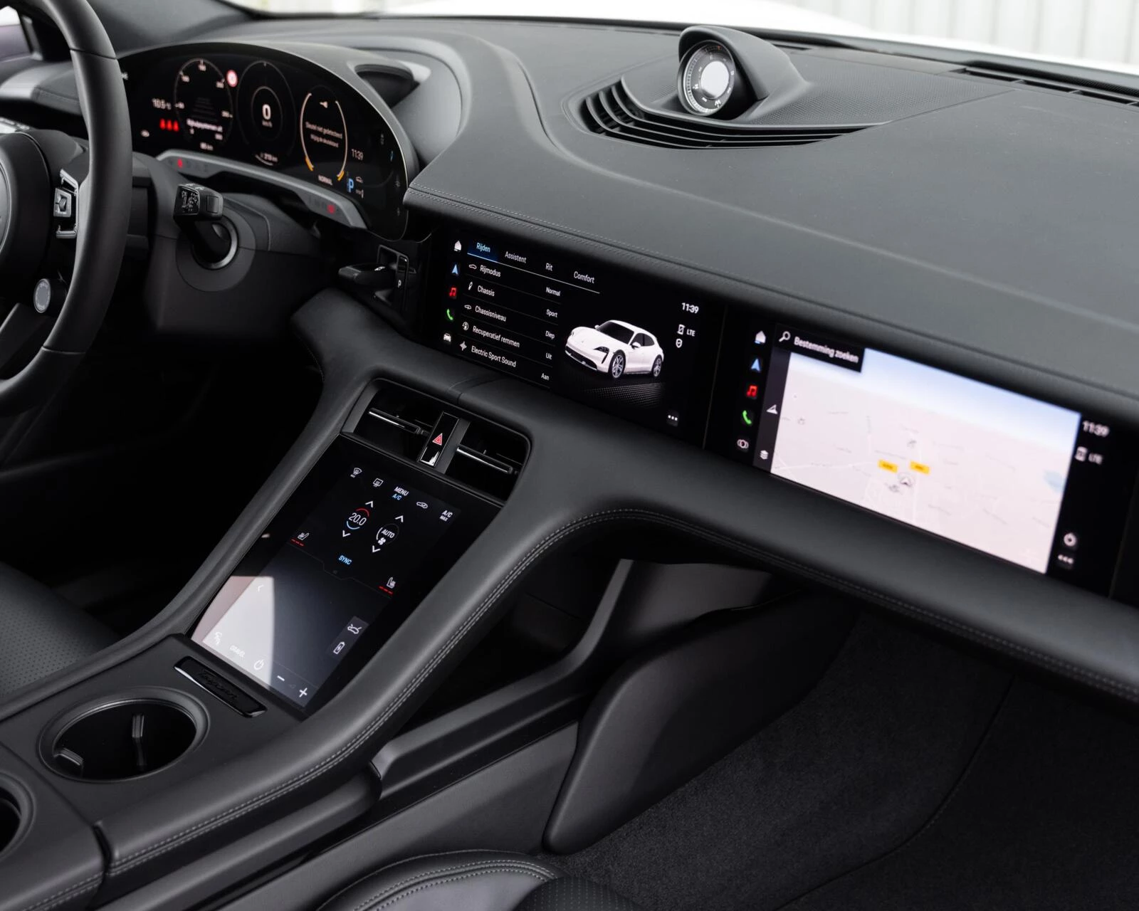 Hoofdafbeelding Porsche Taycan