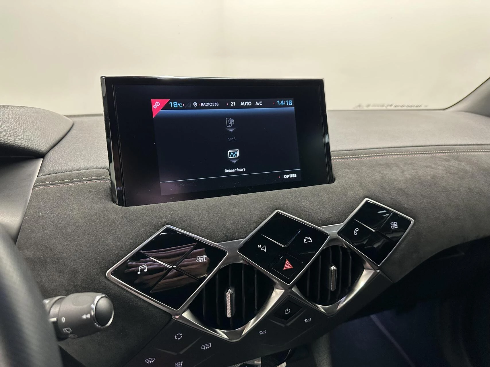 Hoofdafbeelding DS DS 3