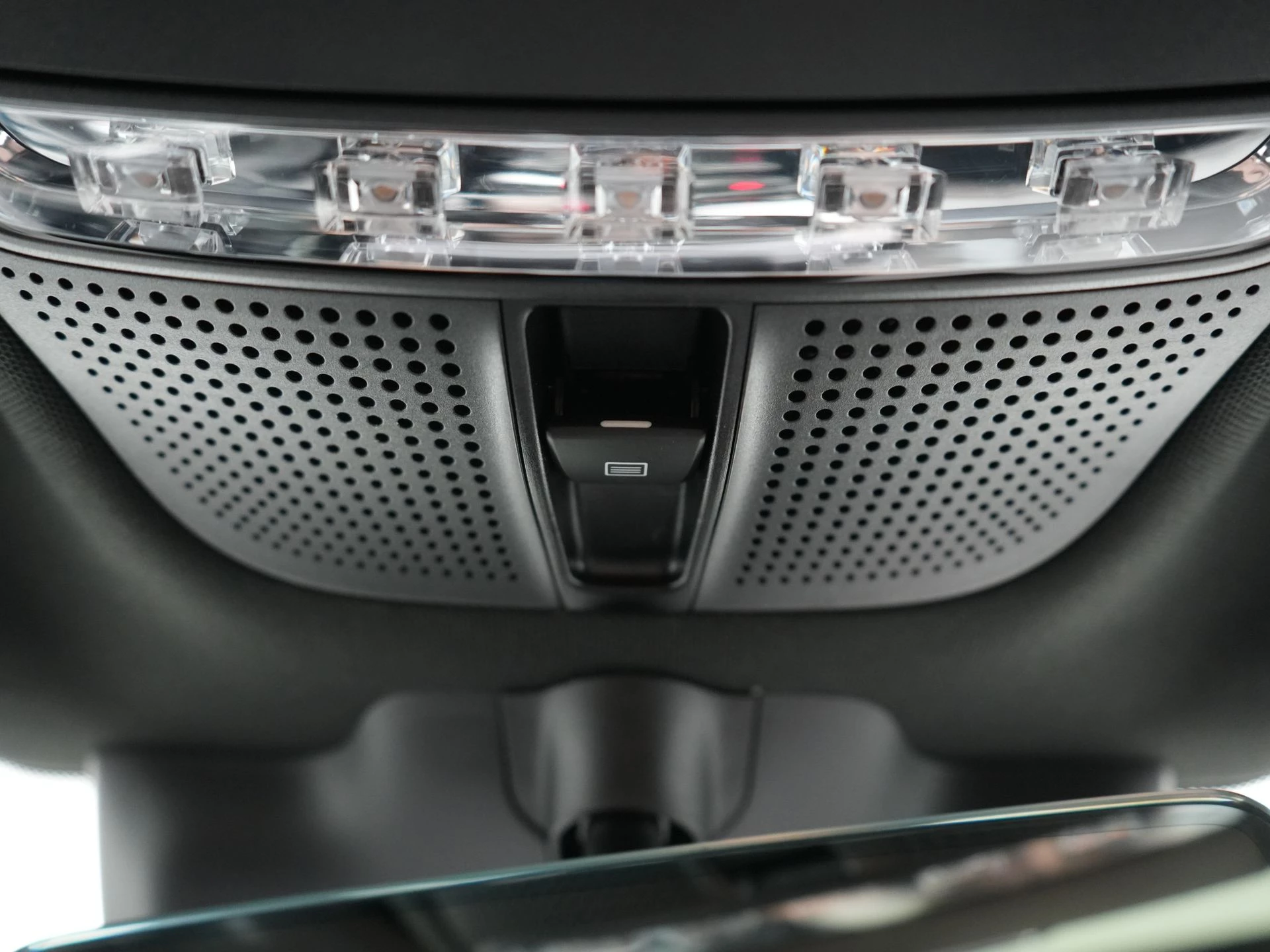 Hoofdafbeelding Mercedes-Benz EQC
