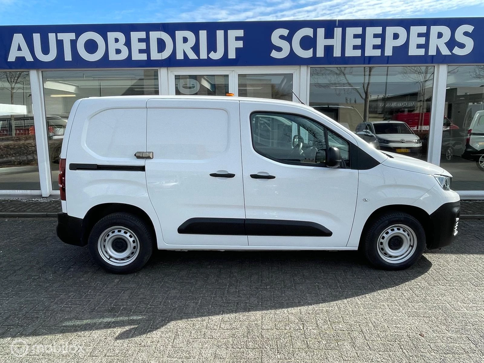 Hoofdafbeelding Peugeot Partner