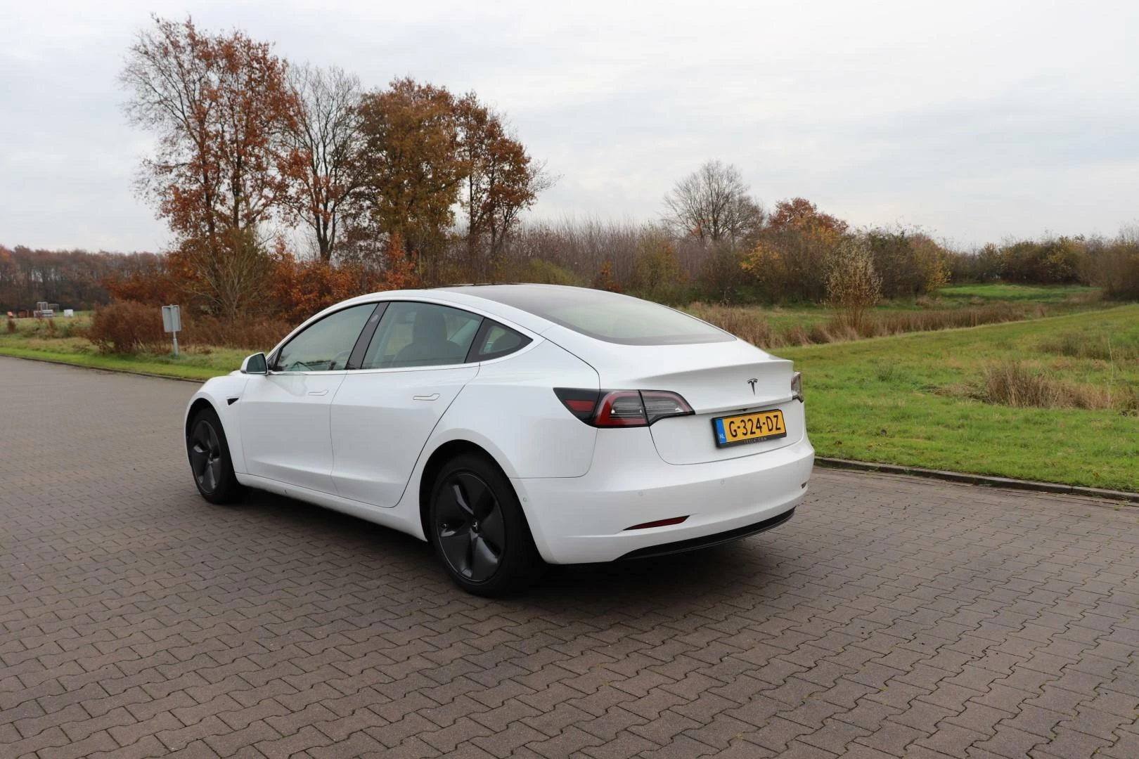 Hoofdafbeelding Tesla Model 3