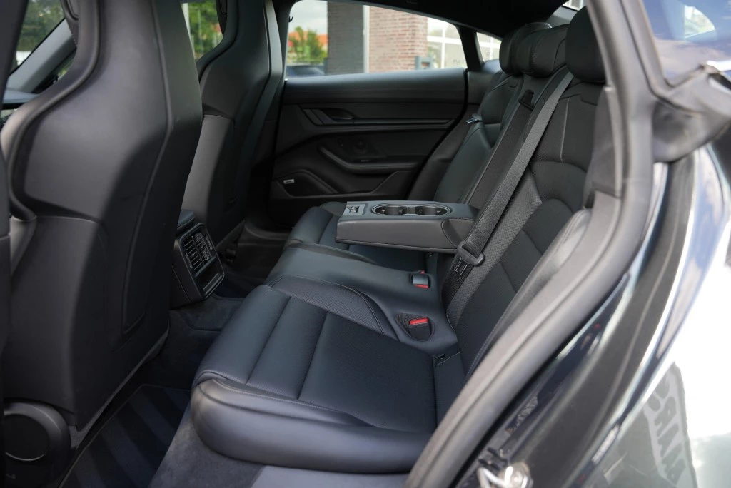 Hoofdafbeelding Porsche Taycan