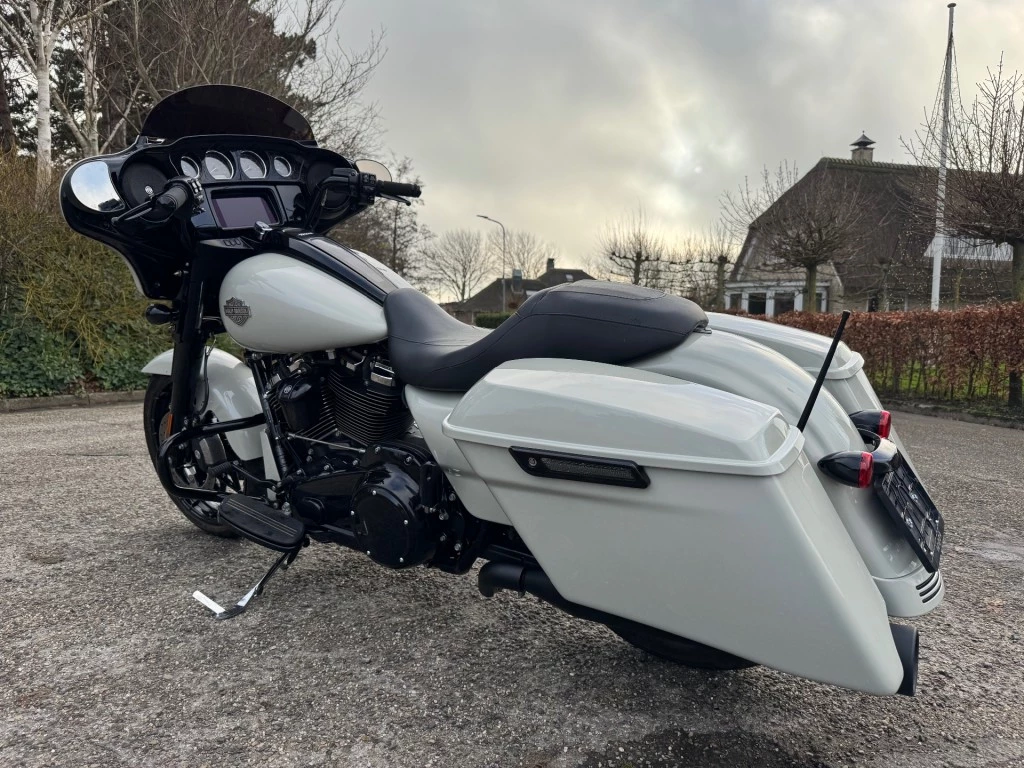 Hoofdafbeelding Harley-Davidson Street Glide
