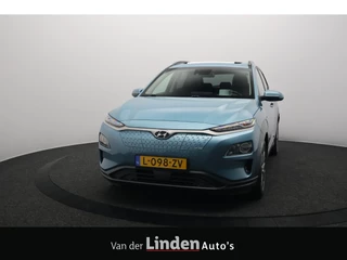 Hyundai Kona EV Fashion 64 kWh 3- Fase SOH 95,8% | Warmtepomp | Elektrisch Schuif/Kanteldak | Camera | Head-Up Display