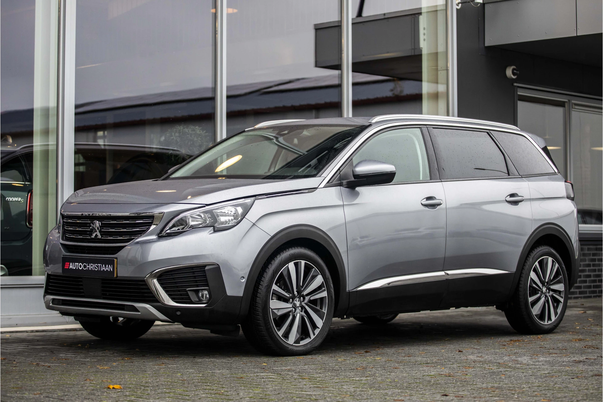 Hoofdafbeelding Peugeot 5008