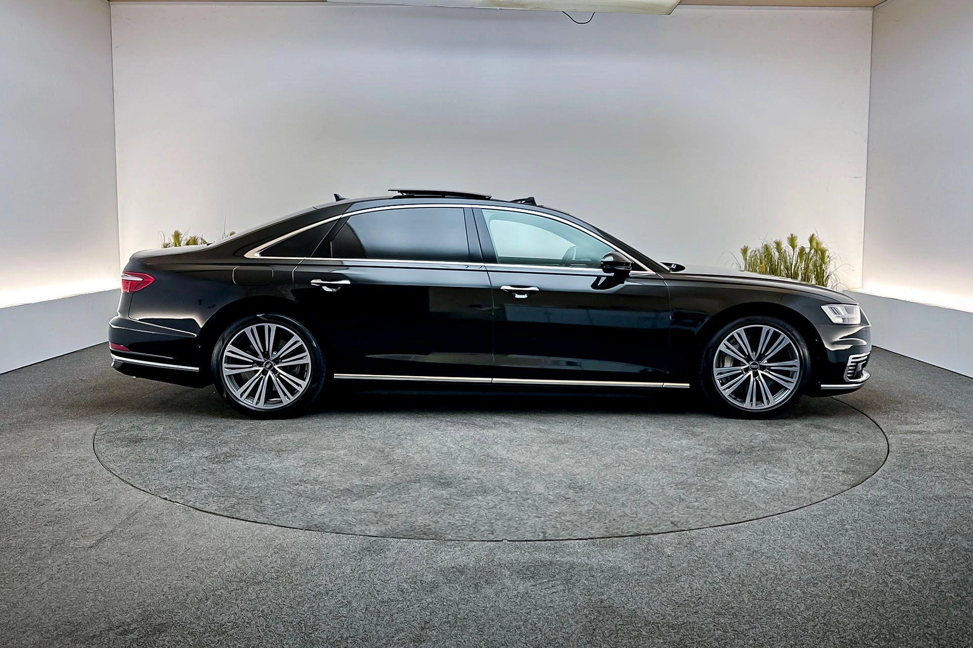 Hoofdafbeelding Audi A8